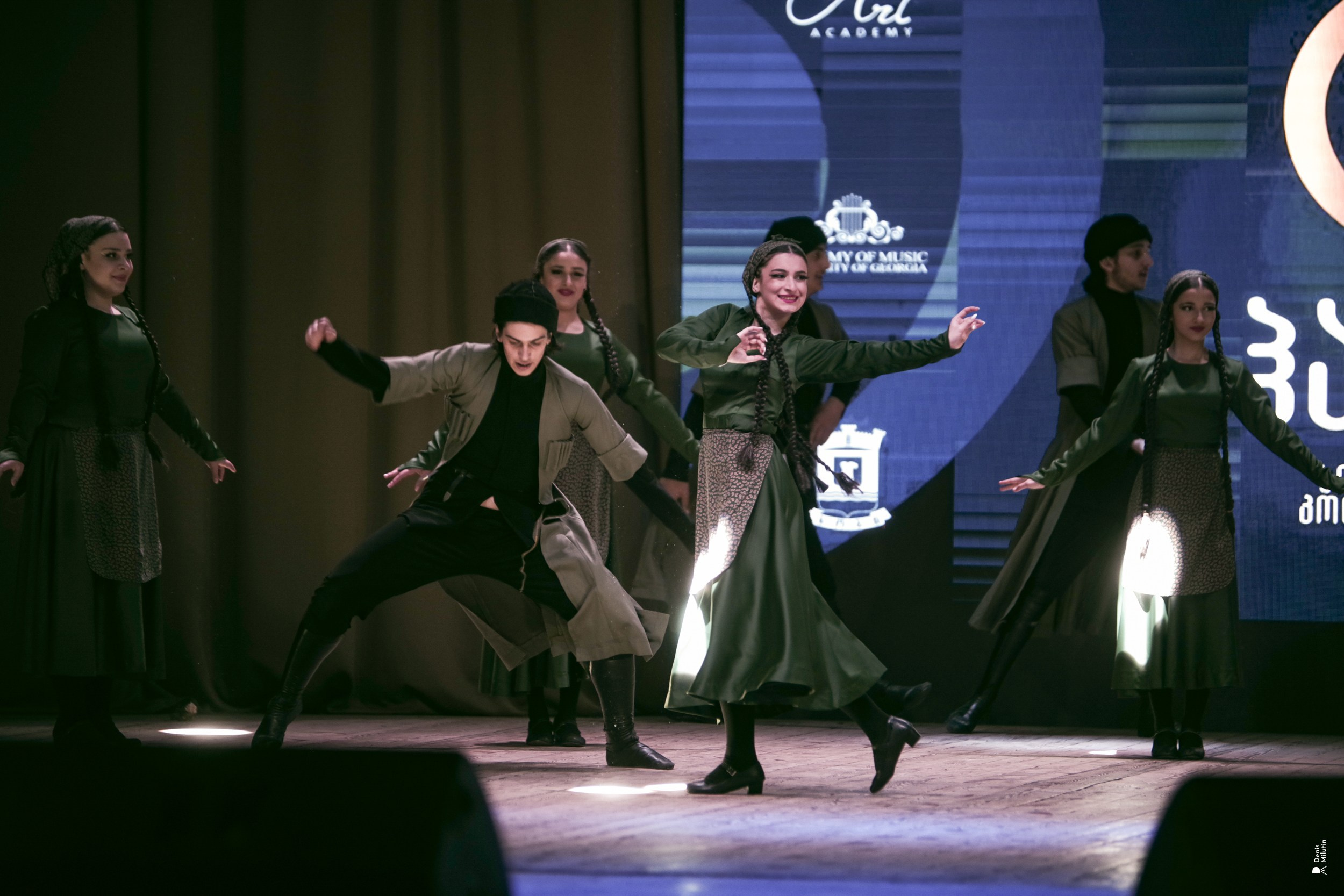 Танцы в Хоби. Портретный фотограф Денис Милютин