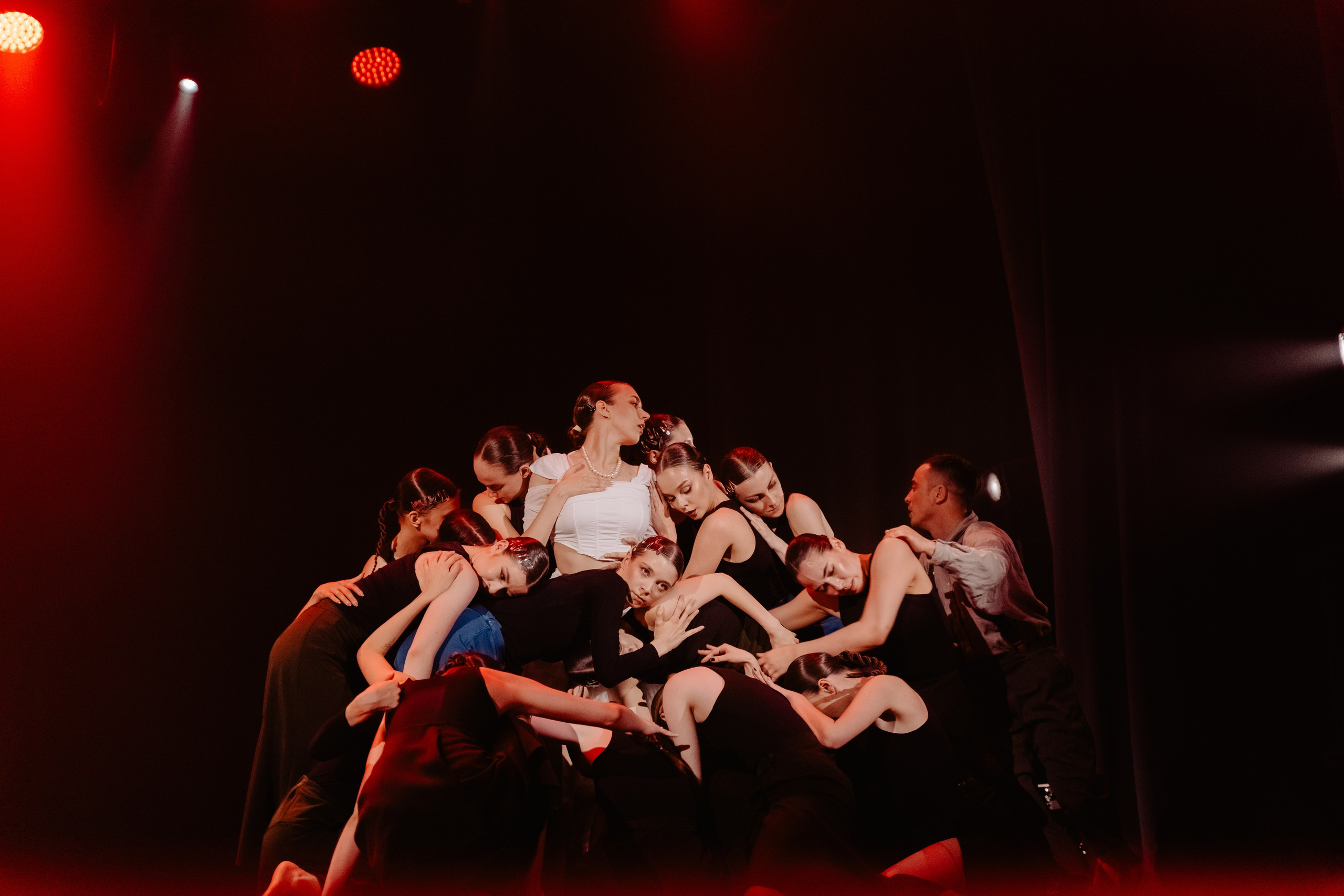 Спектакль «Песнь сирен». Главная