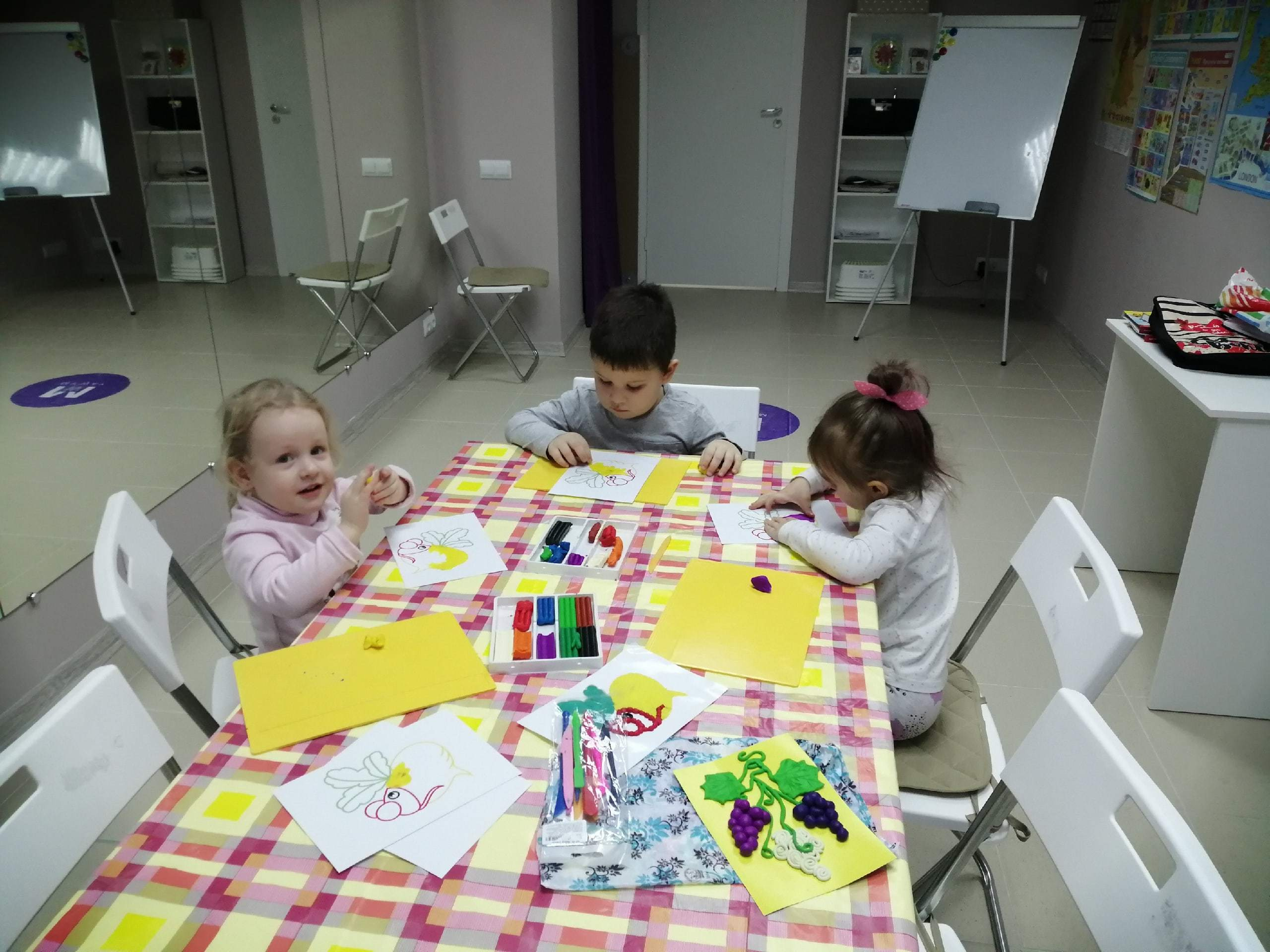 Лепка. Центр развития My Way / Майвэй в Гатчине: модельная школа, английский