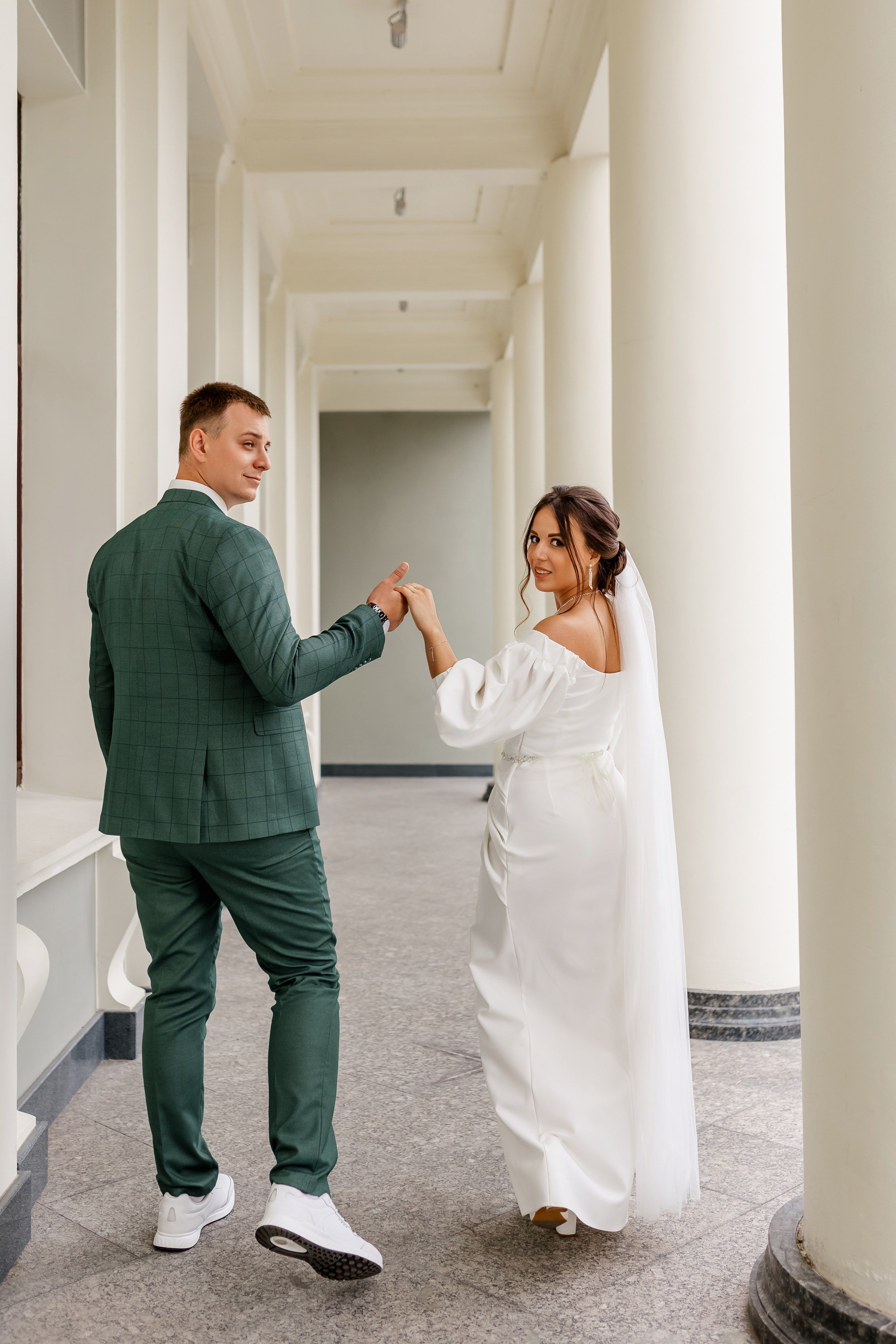 Олег и Юлия. Свадебная прогулка. Свадебный фотограф в Хабаровске