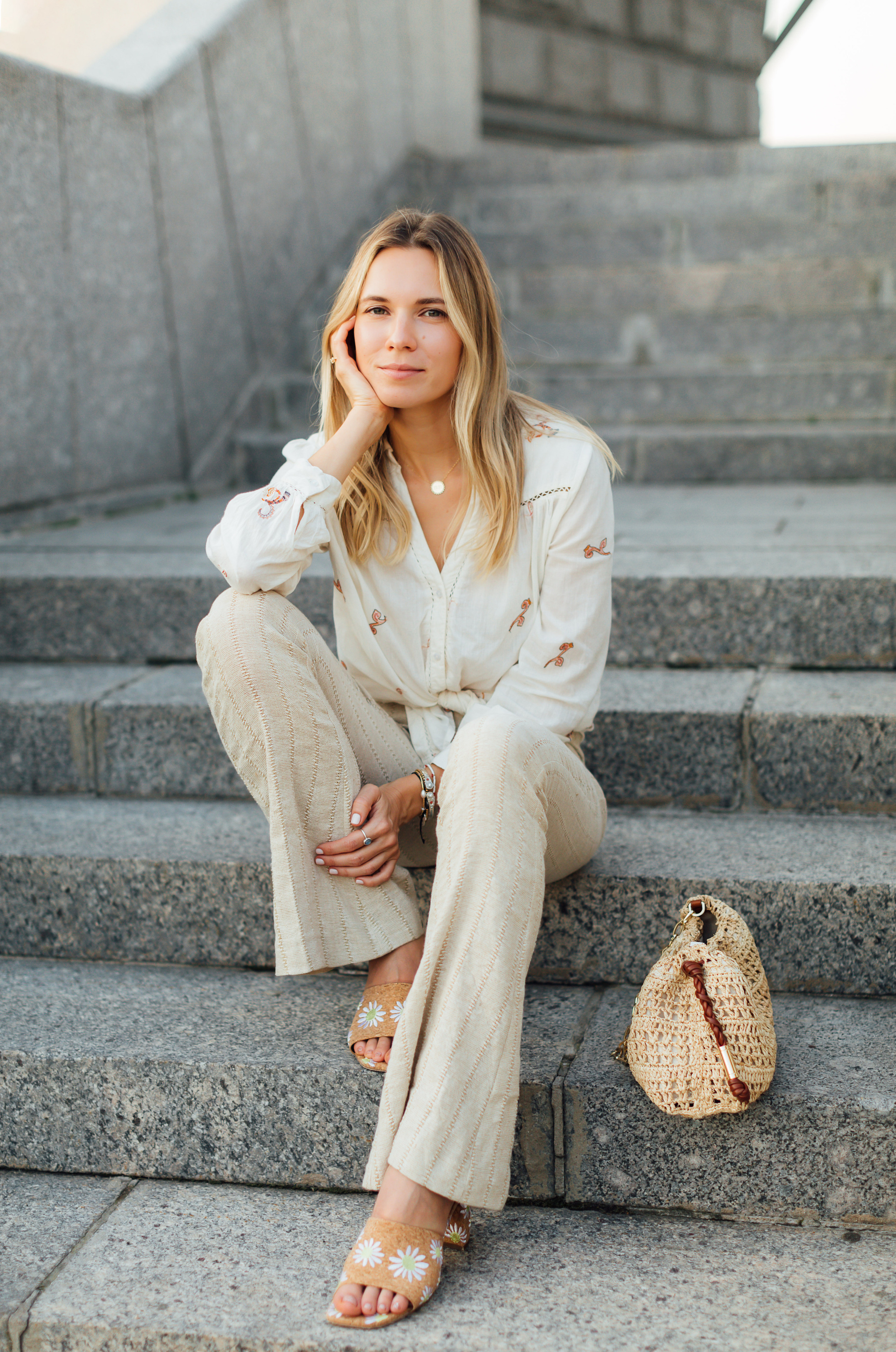 Даша. Летняя съёмка в Москве. Портретный и семейный фотограф Юлия Герман