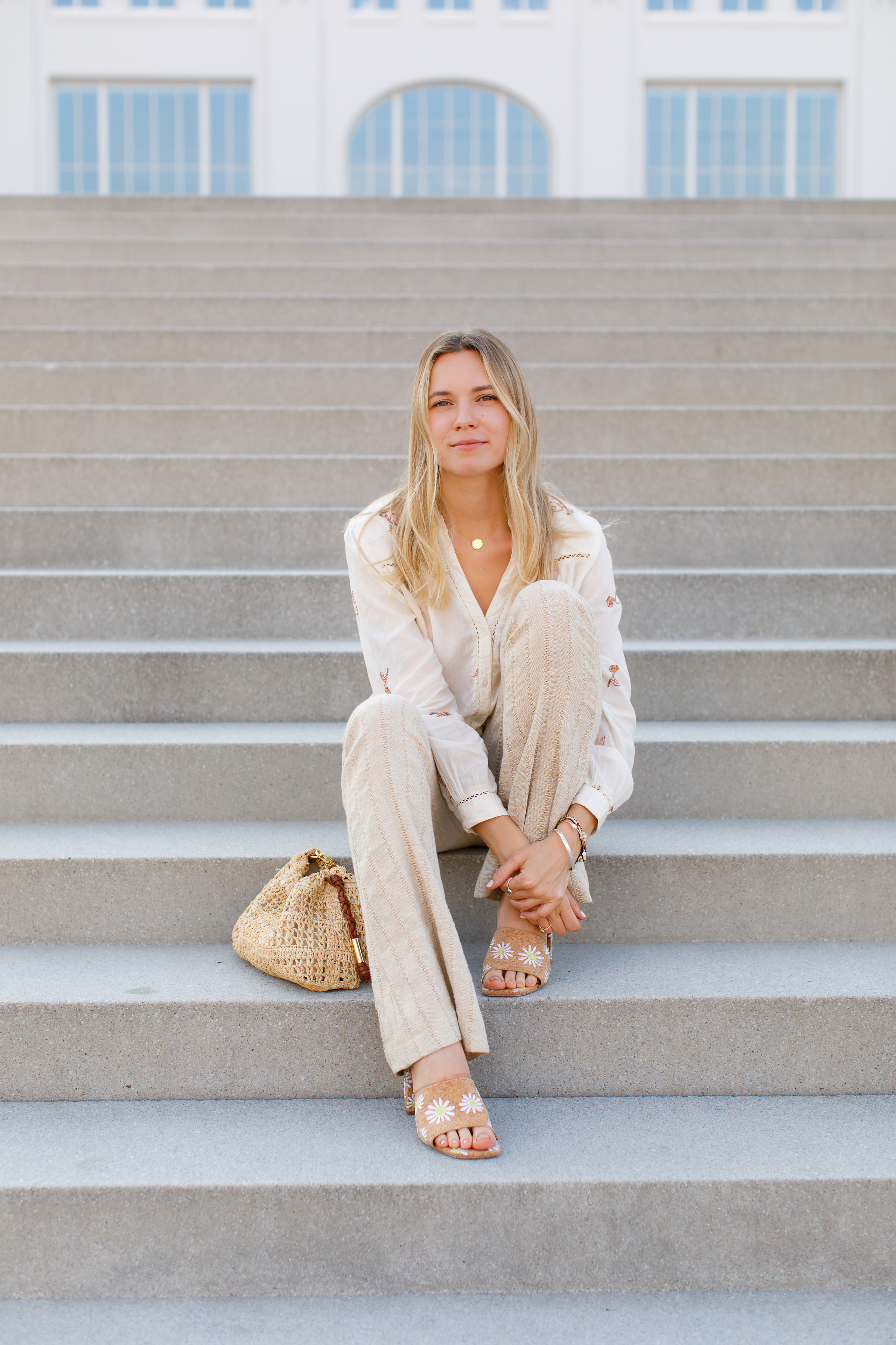 Даша. Летняя съёмка в Москве. Портретный и семейный фотограф Юлия Герман