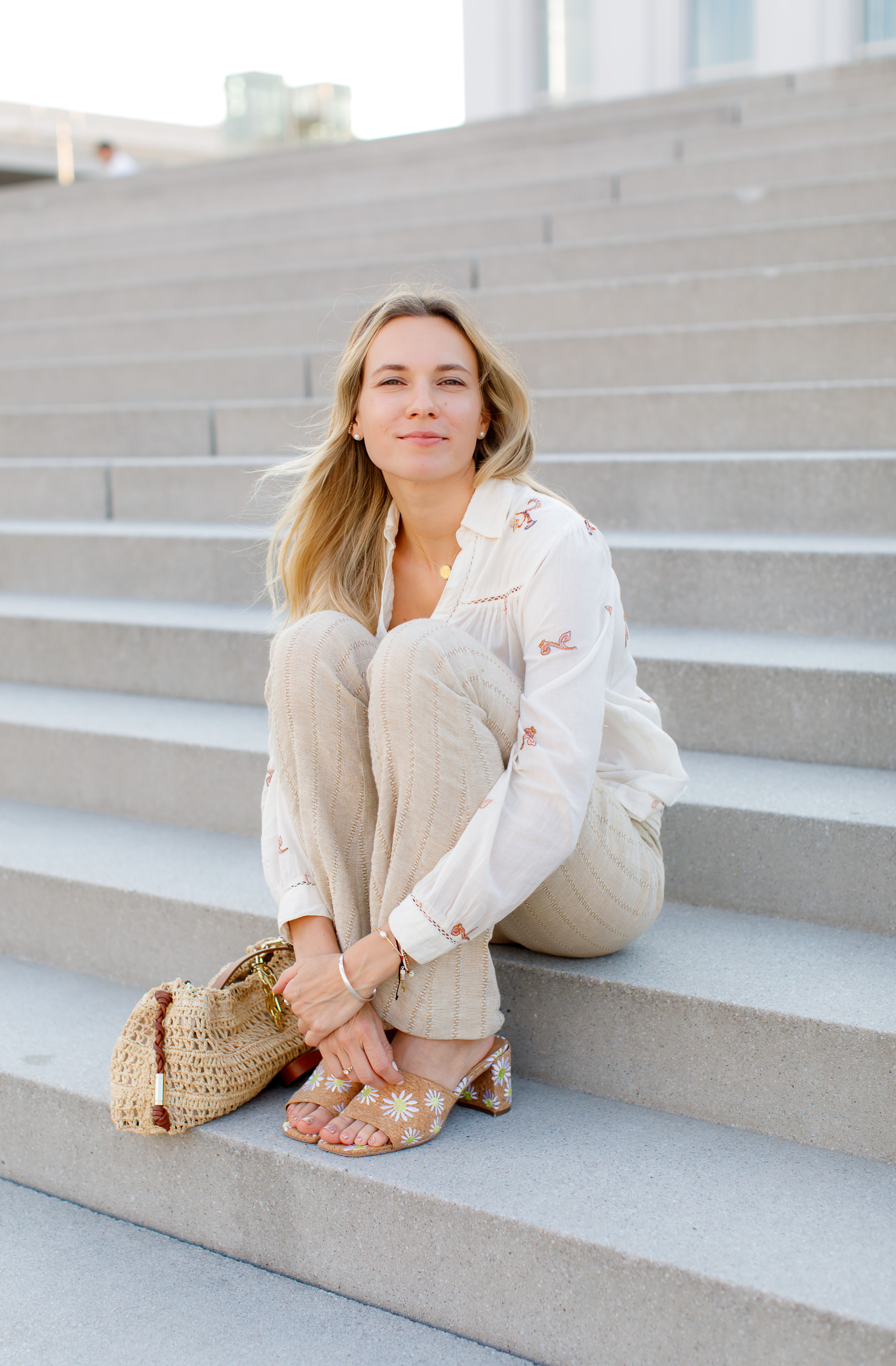 Даша. Летняя съёмка в Москве. Портретный и семейный фотограф Юлия Герман