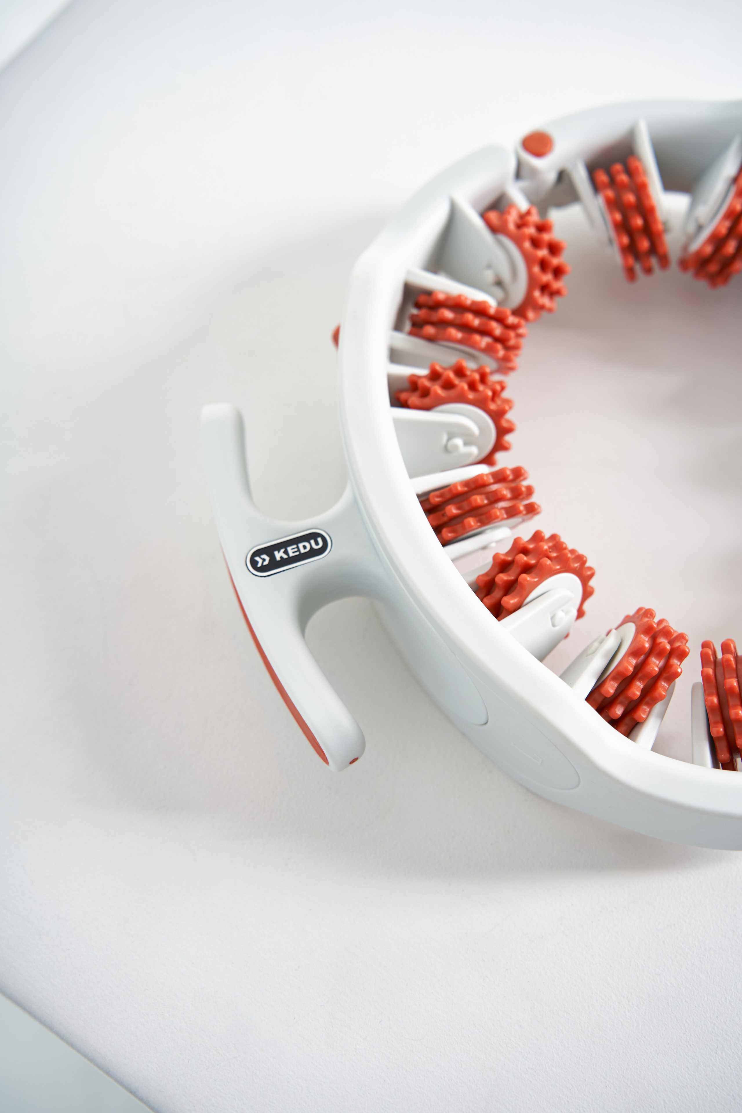 Массажер для тела. Фотограф и рилсмейкер Москва | Волгоград Максим Шевченко