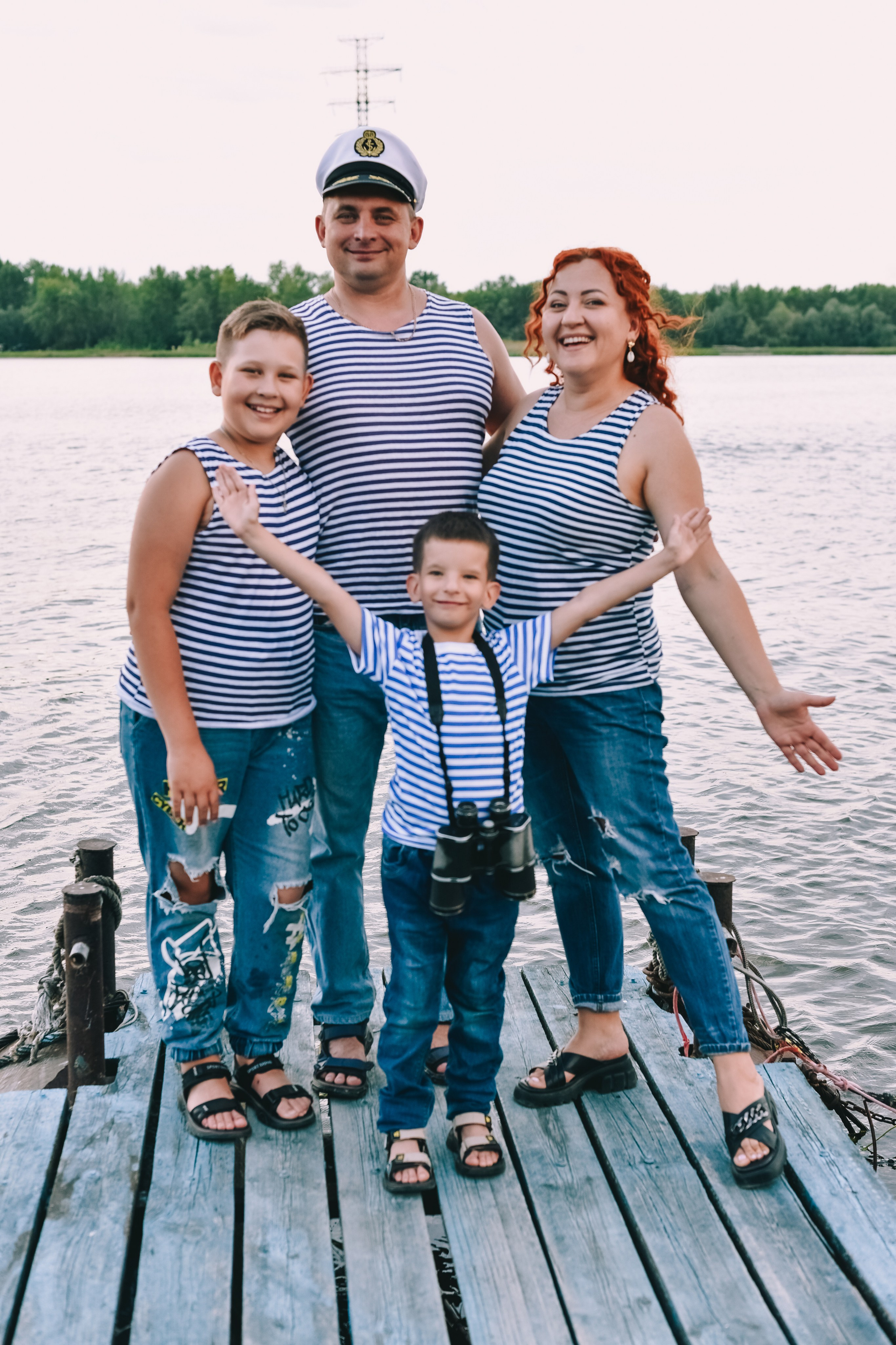 Морячки и морячка (Семья Валентины)