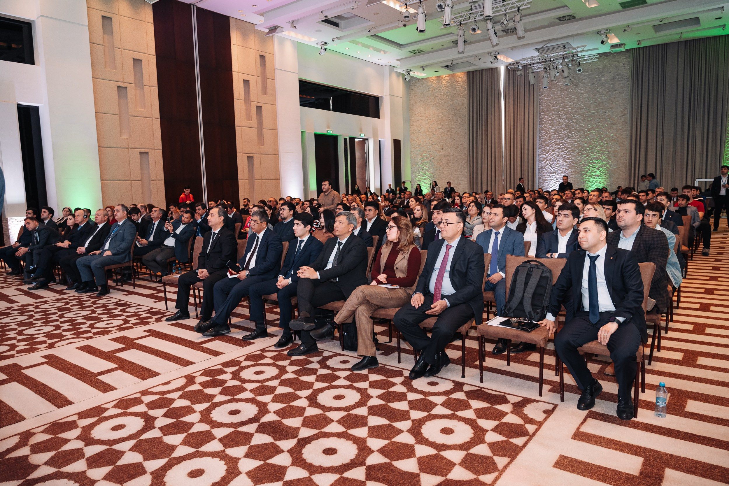 GREEN ECONOMY AP«Форум». Портретный и Репортажный Фотограф Москва