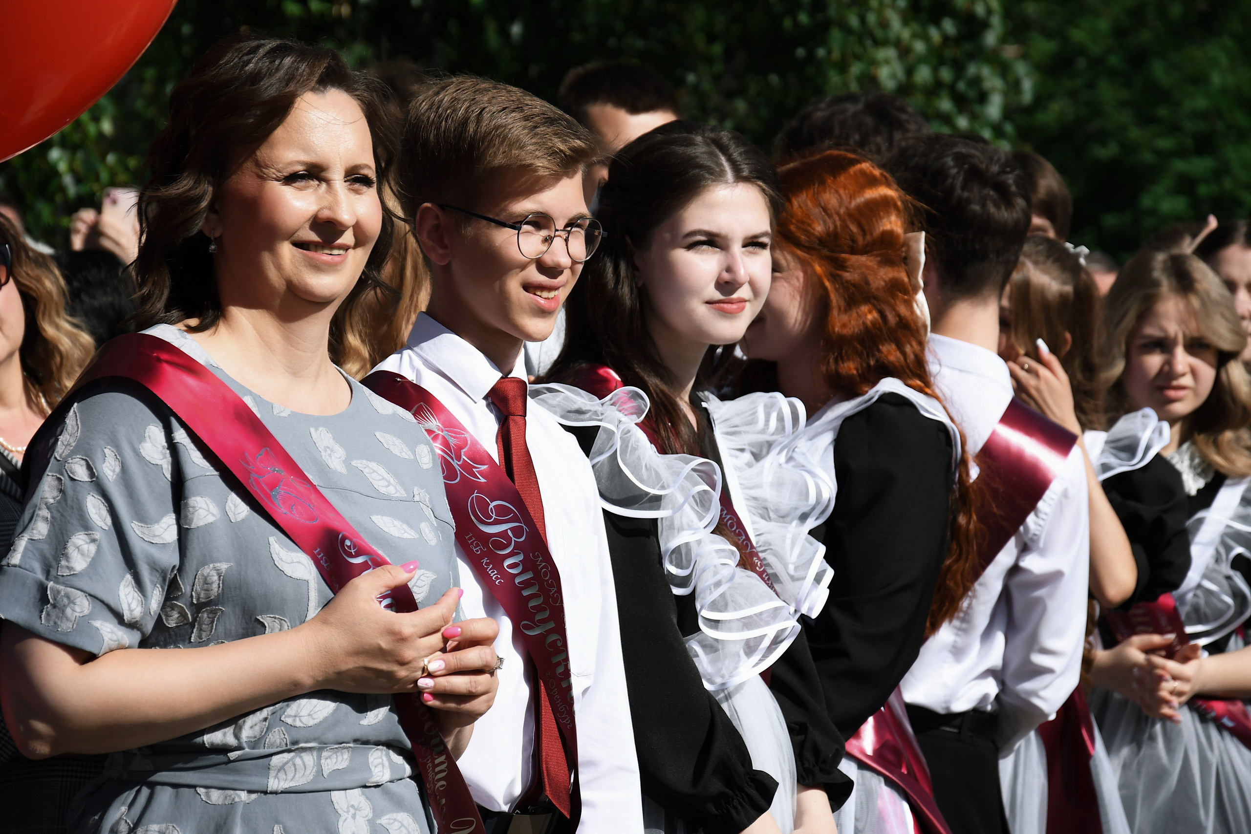 Линейка Гимназия Nº3. Фотограф Оренбург I Кристина Подольская