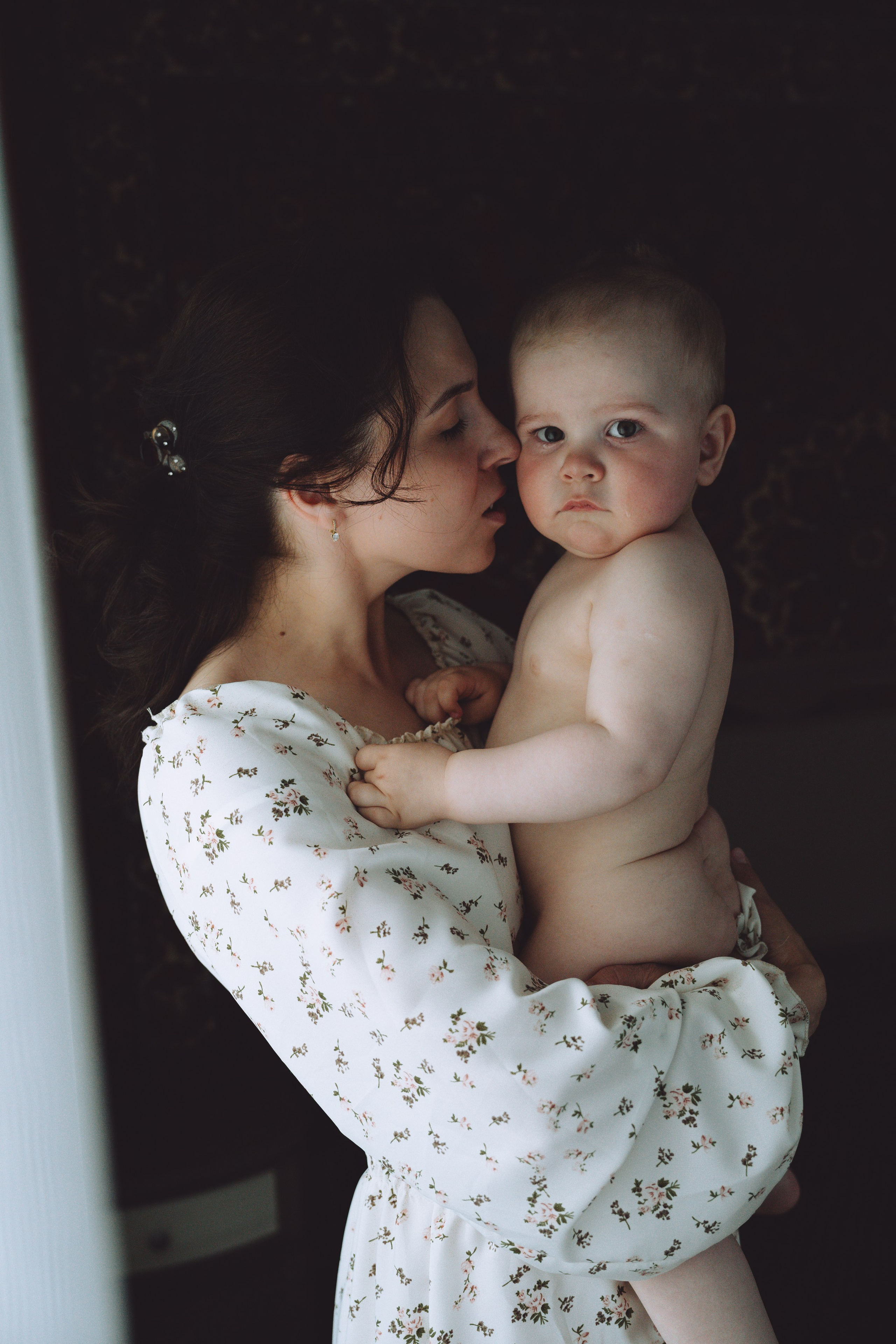 МАТЕРИНСТВО — ЭТО ПУТЬ, ГДЕ МАЛЕНЬКИЕ ЛАДОШКИ ВЕДУТ К БОЛЬШИМ ОТКРЫТИЯМ. Семейный и детский фотограф Анна Бренч