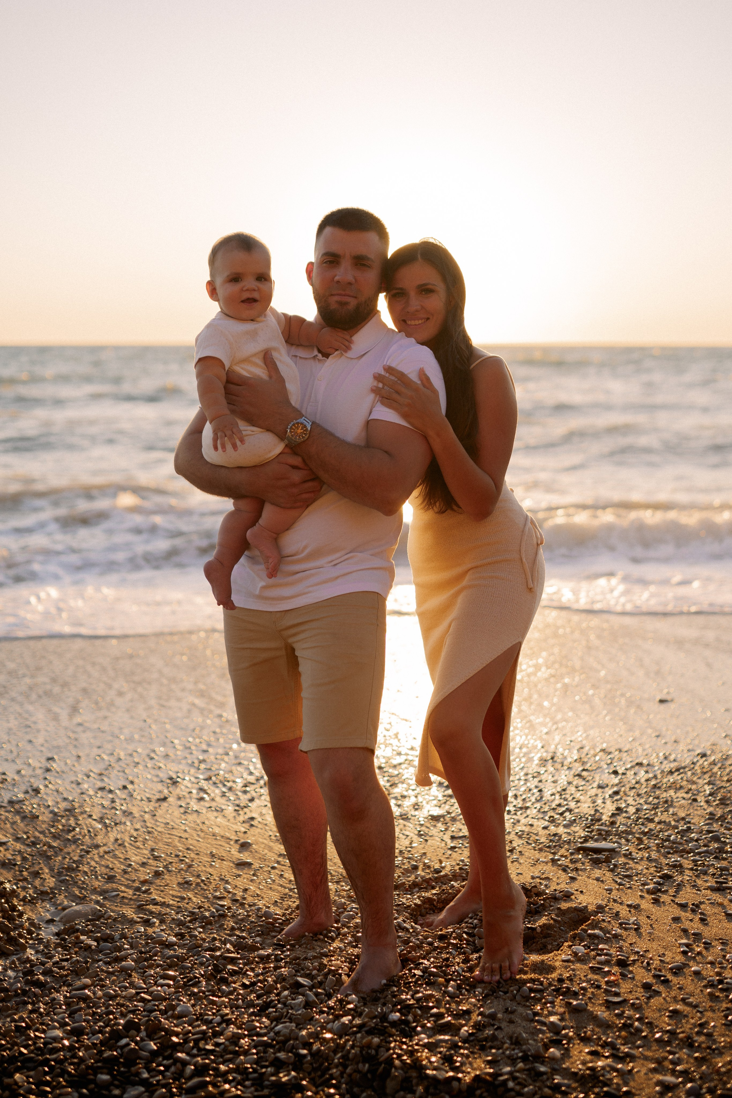 Александр, Алена и Володька. Главная