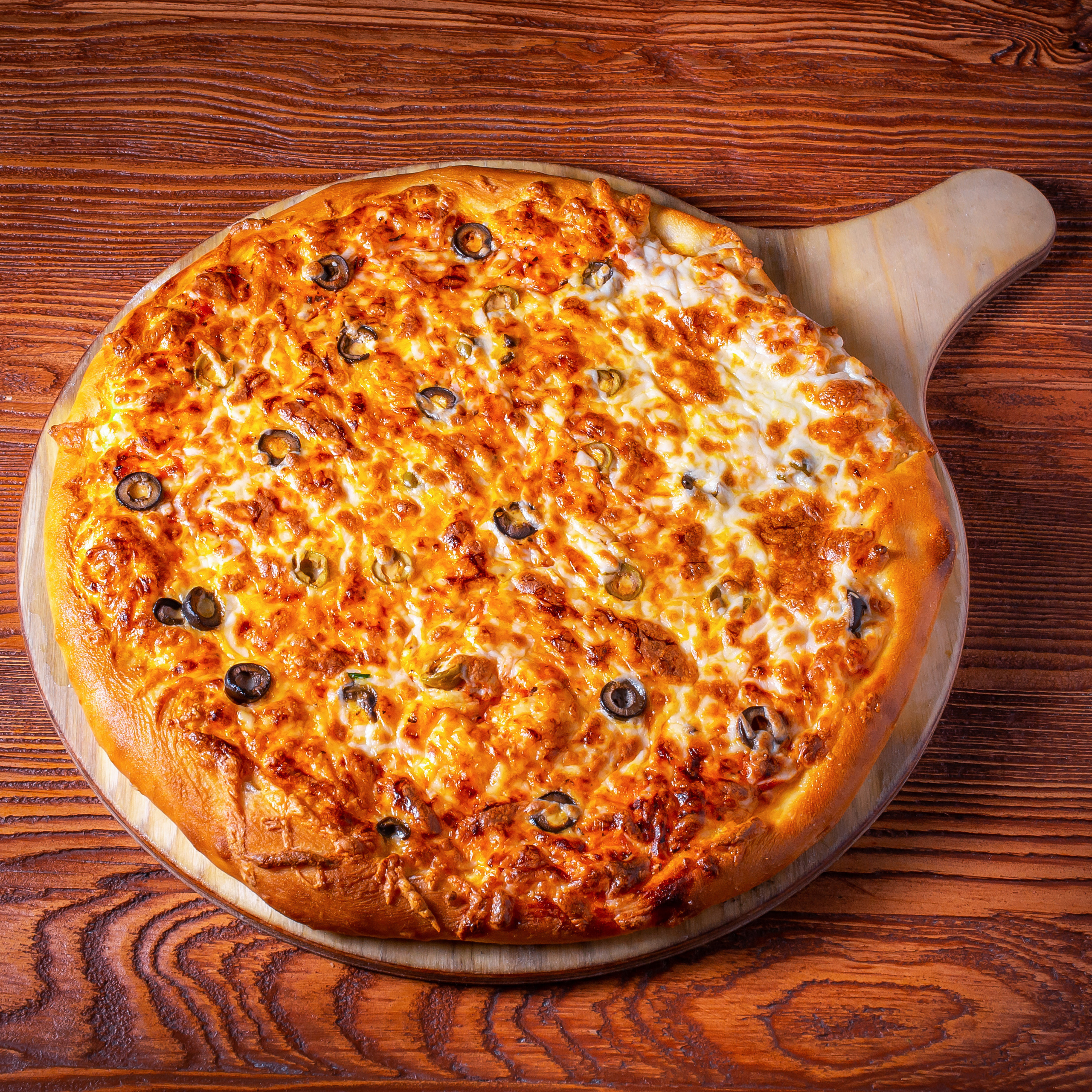 Сельский клуб. Фотографиня Мария Дикова