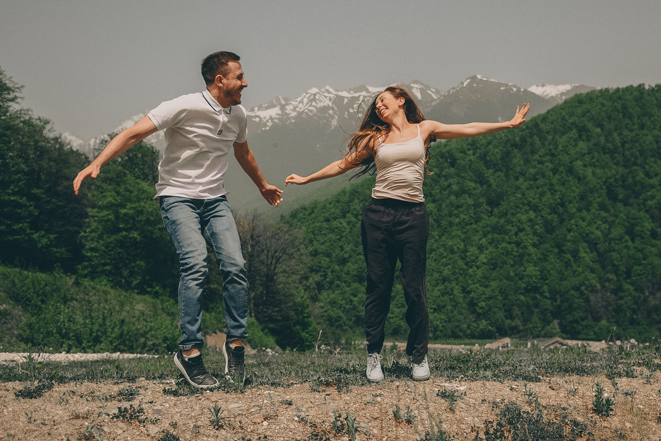 Lovestory в горах. Свадебный и семейный фотограф София Невская