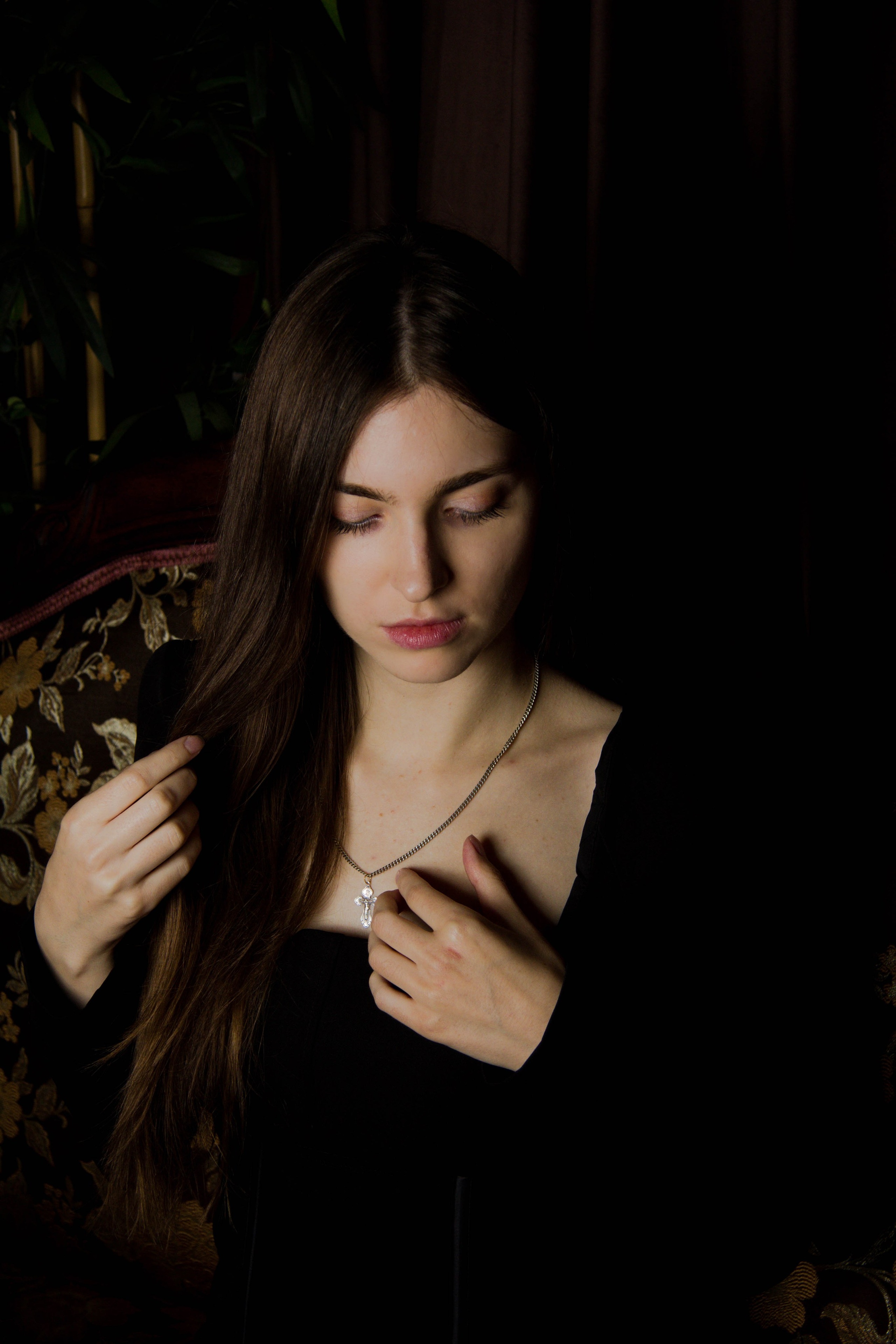 Индивидуальная женская фотосессия в студии и на улице. Портретный фотограф в Краснодаре Надежда Дудова