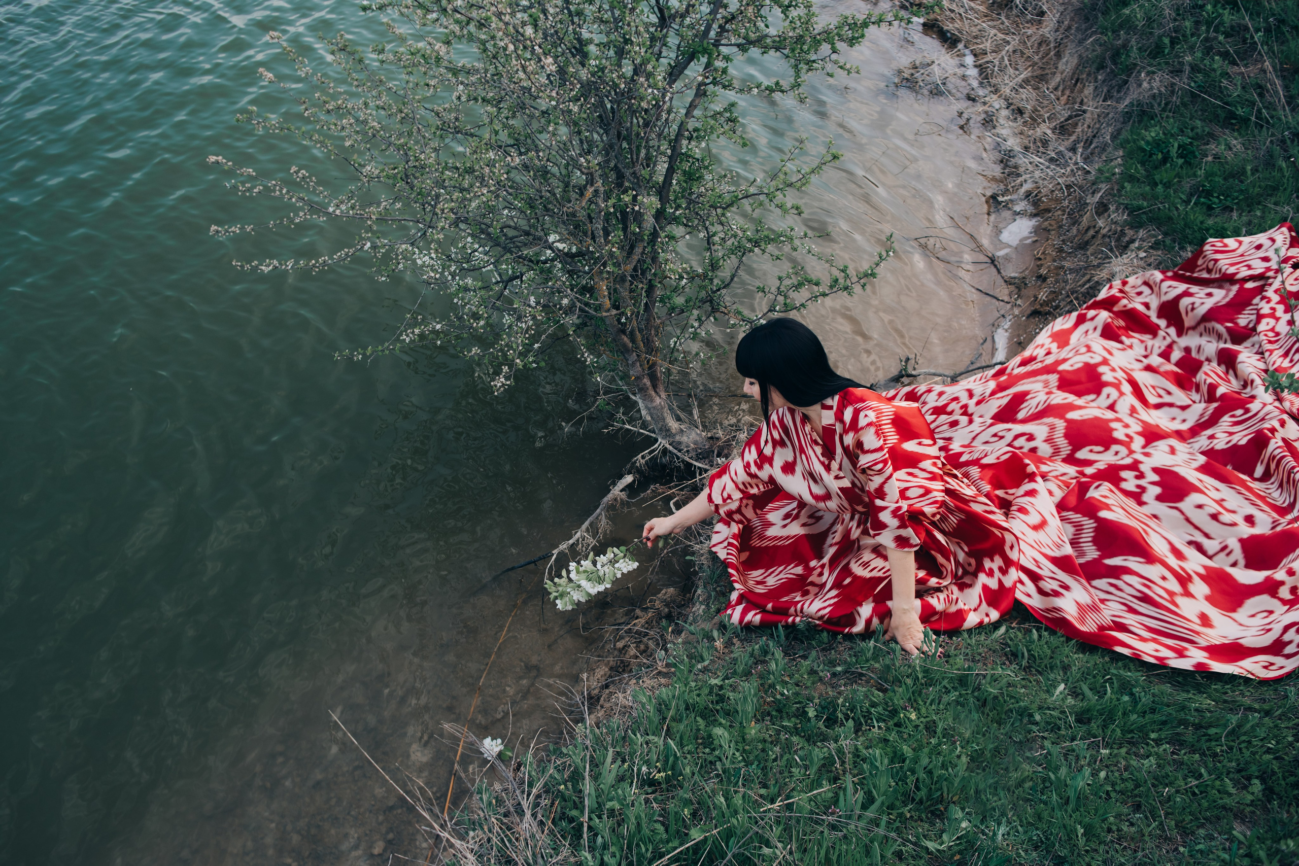 Фотосессия в платье со шлейфом. Свадебный и семейный фотограф в Краснодарском крае Мария Данилкина