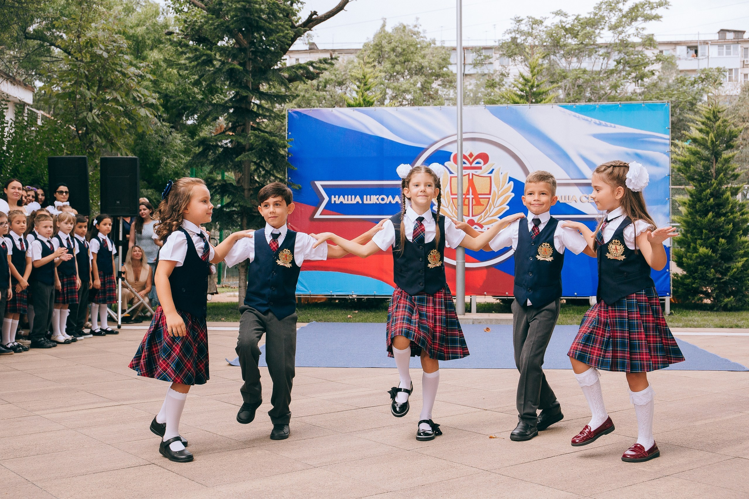 1 класс школа «Личность». Выпускные альбомы Натальи Бутко: Новороссийск, Анапа, Геленджик