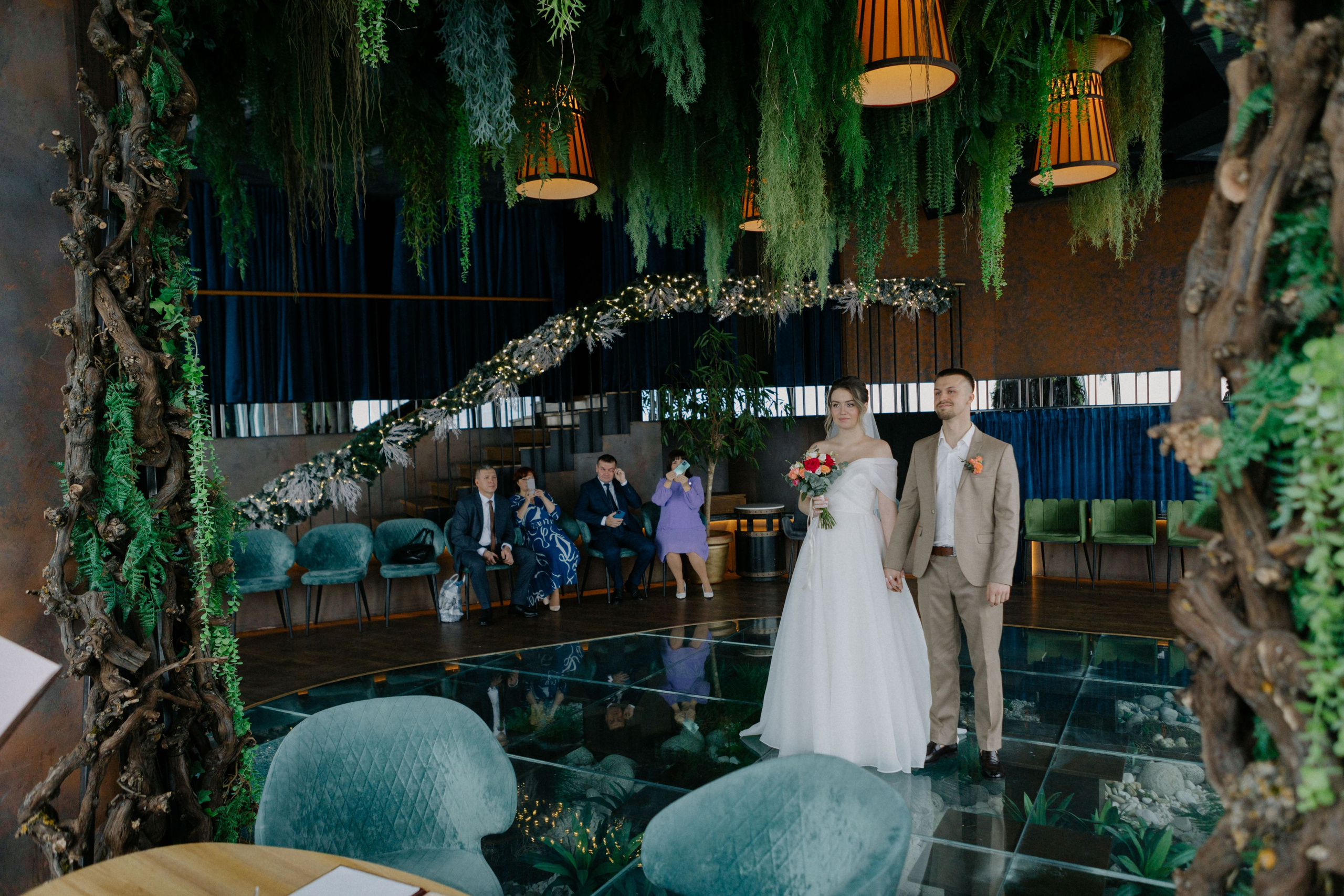 Ксюша и Илья. Утро в отеле роспись в Birds. Свадебный и портретный фотограф в Москве Анастасия Масюк