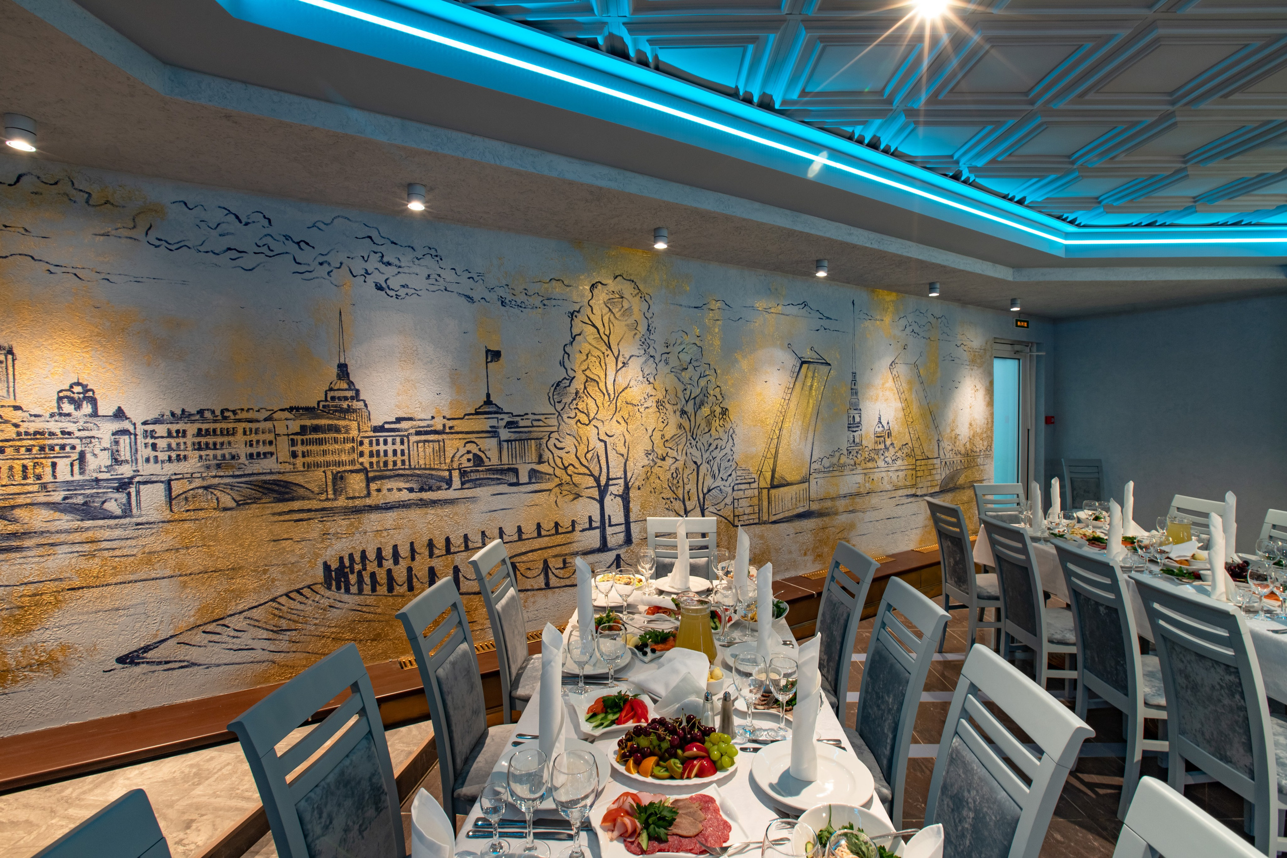 Банкетный зал при отеле «Нептун». Фотограф Махлаева Виктория/Санкт-Петербург