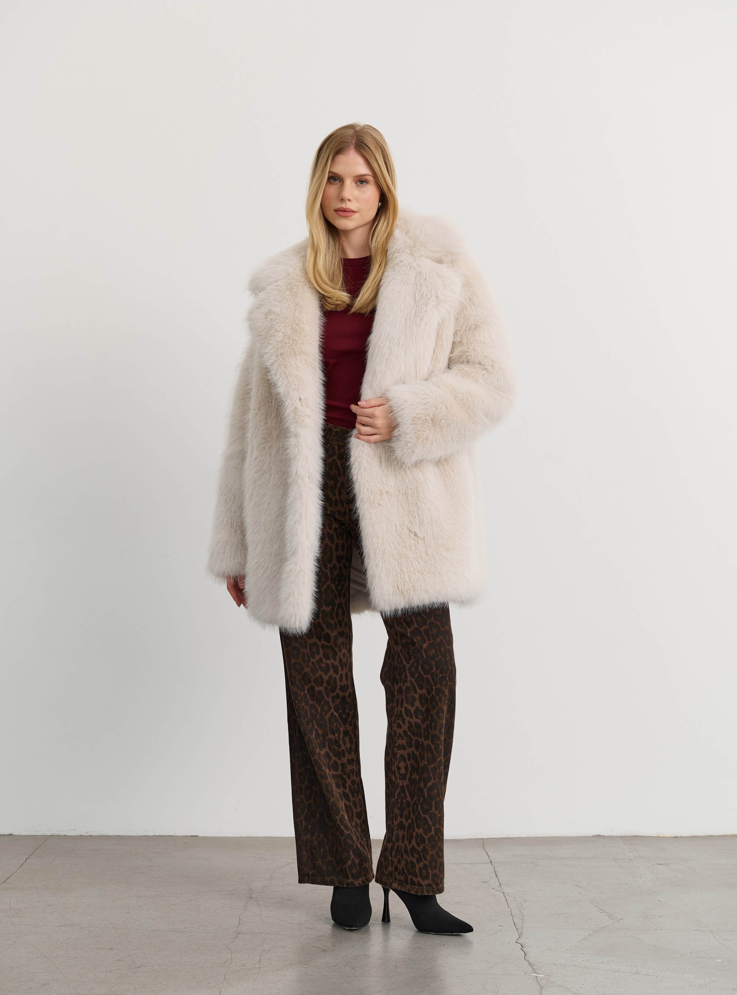 Каталог для бренда верхней одежды Sheily. Fashion фотограф в Москве Ксения Чупрунова