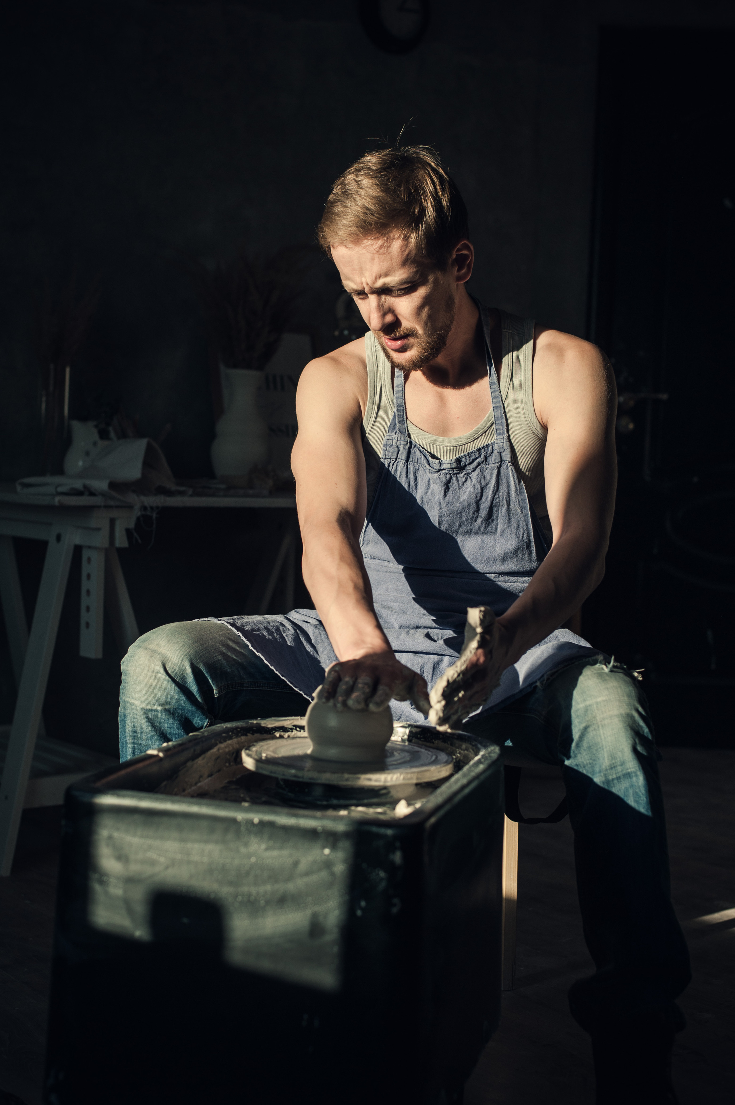 Денис, гончарная мастерская. Бренд-фотограф для экспертов и блогеров в Москве Влада Горбовская