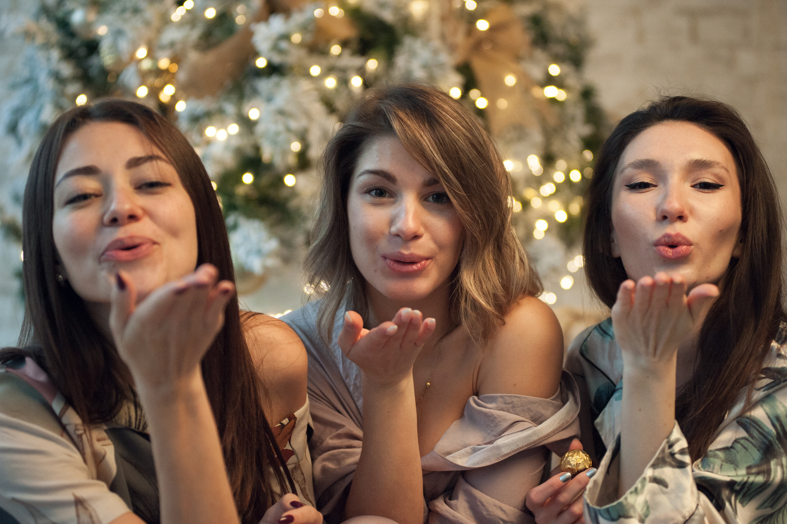 Пижамная вечеринка, новогодняя съемка в фотостудии LAMPA. Бренд-фотограф для экспертов и блогеров в Москве Влада Горбовская