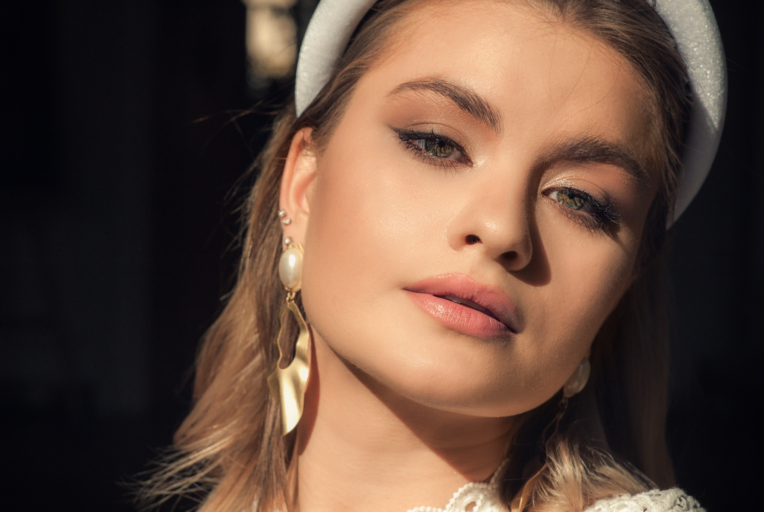 Вероника, библиотека. Бренд-фотограф для экспертов и блогеров в Москве Влада Горбовская