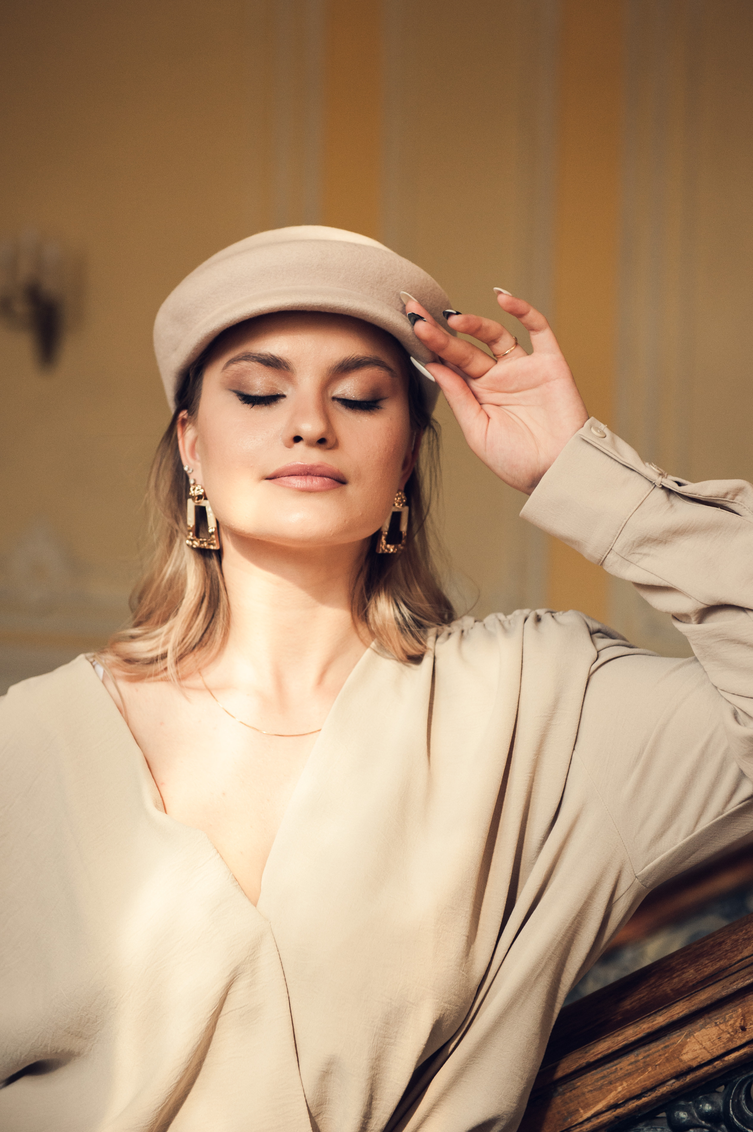 Вероника, библиотека. Бренд-фотограф для экспертов и блогеров в Москве Влада Горбовская