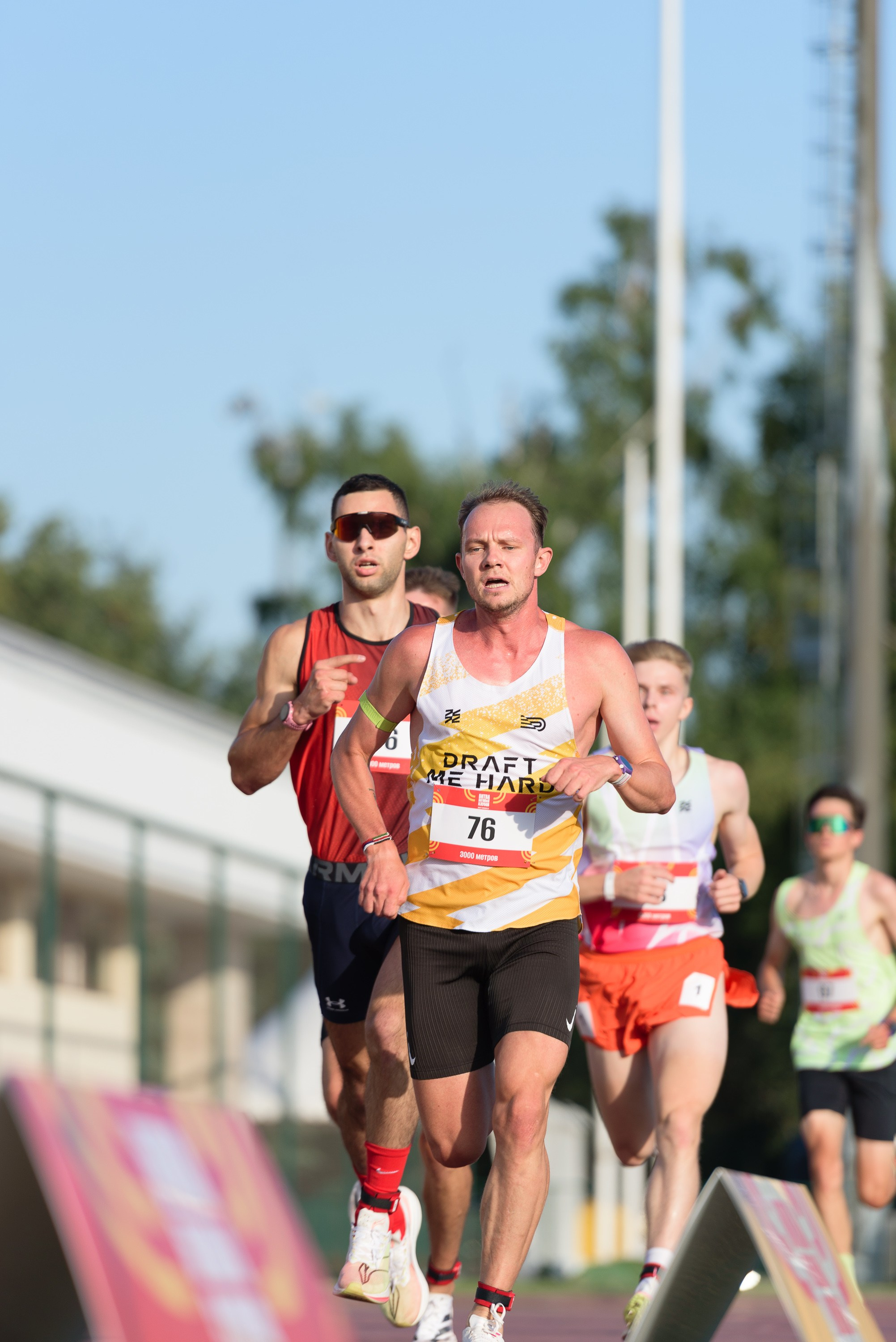 Битва беговых клубов. Репортажный фотограф Сергей Квартальнов