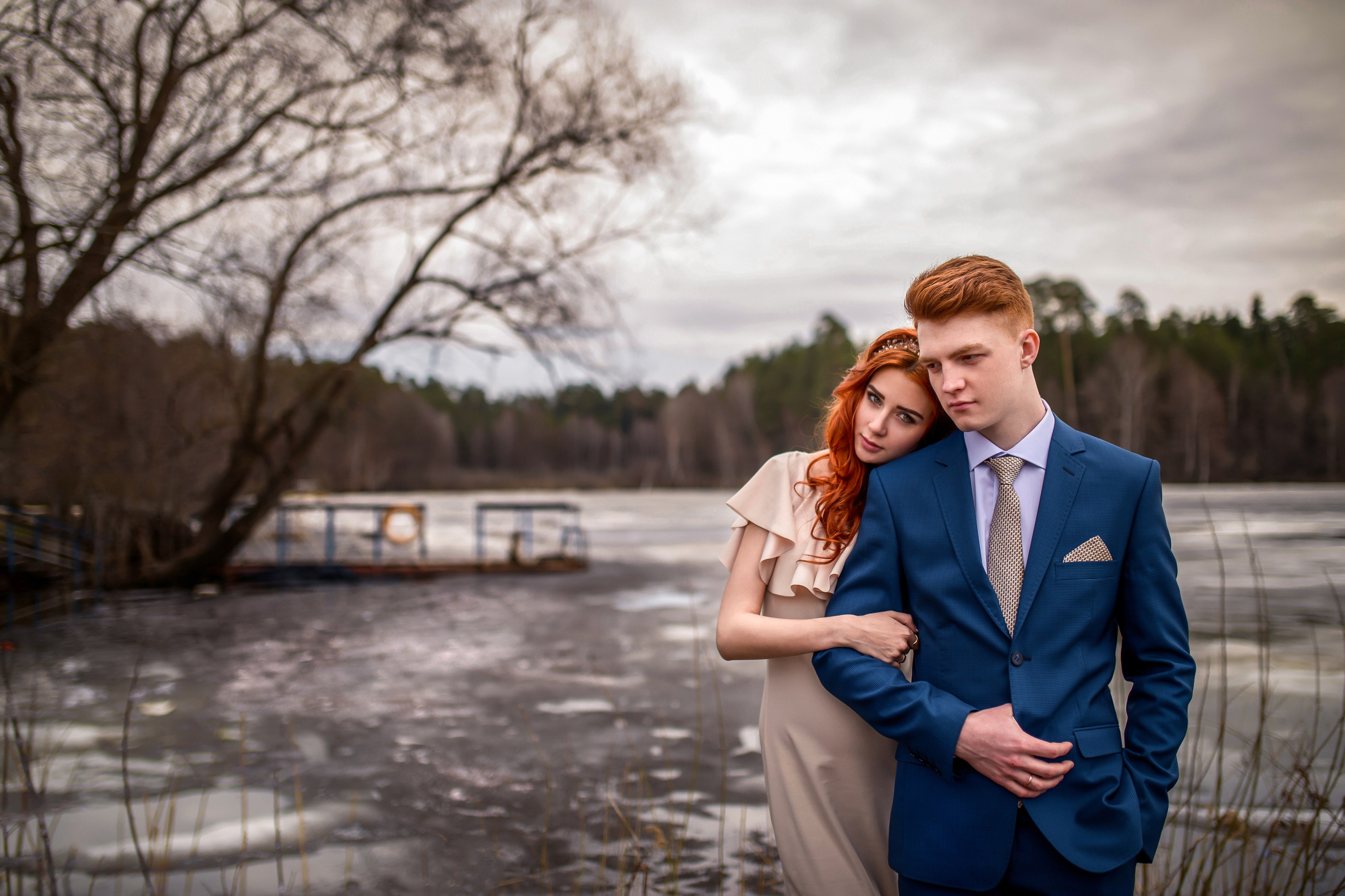 Романтическая Love Story фотосессия в Казани, профессиональный фотограф в г. Казани +79172284430, съёмка истории любви на природе в парке или студии, эмоциональные кадры пар, городской стиль, свадебные и домашние фото, кинематографичные образы, лучший фотограф для пар в Казани +79172284430