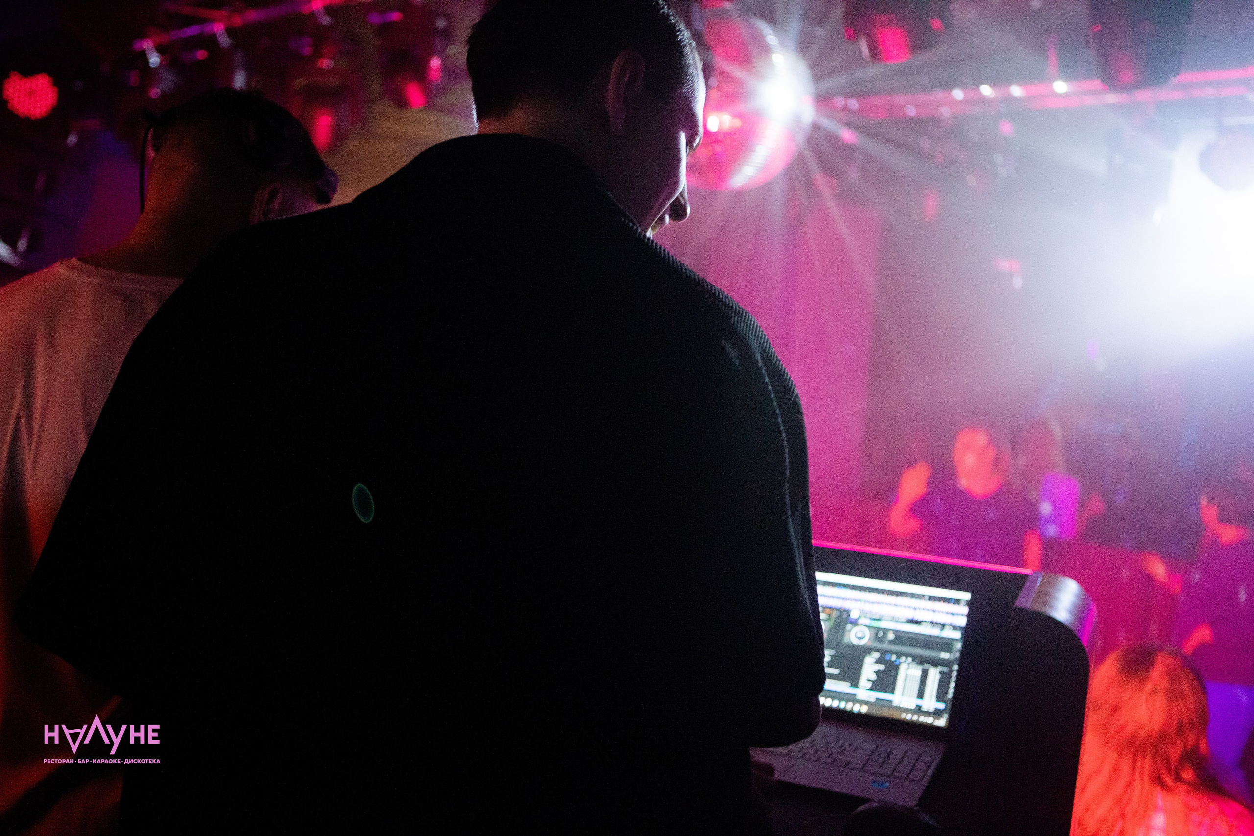 БАРЫ/КЛУБЫ. ДИНИСЛАМ ГАЛЕЕВ | ФОТОГРАФ | МОСКВА