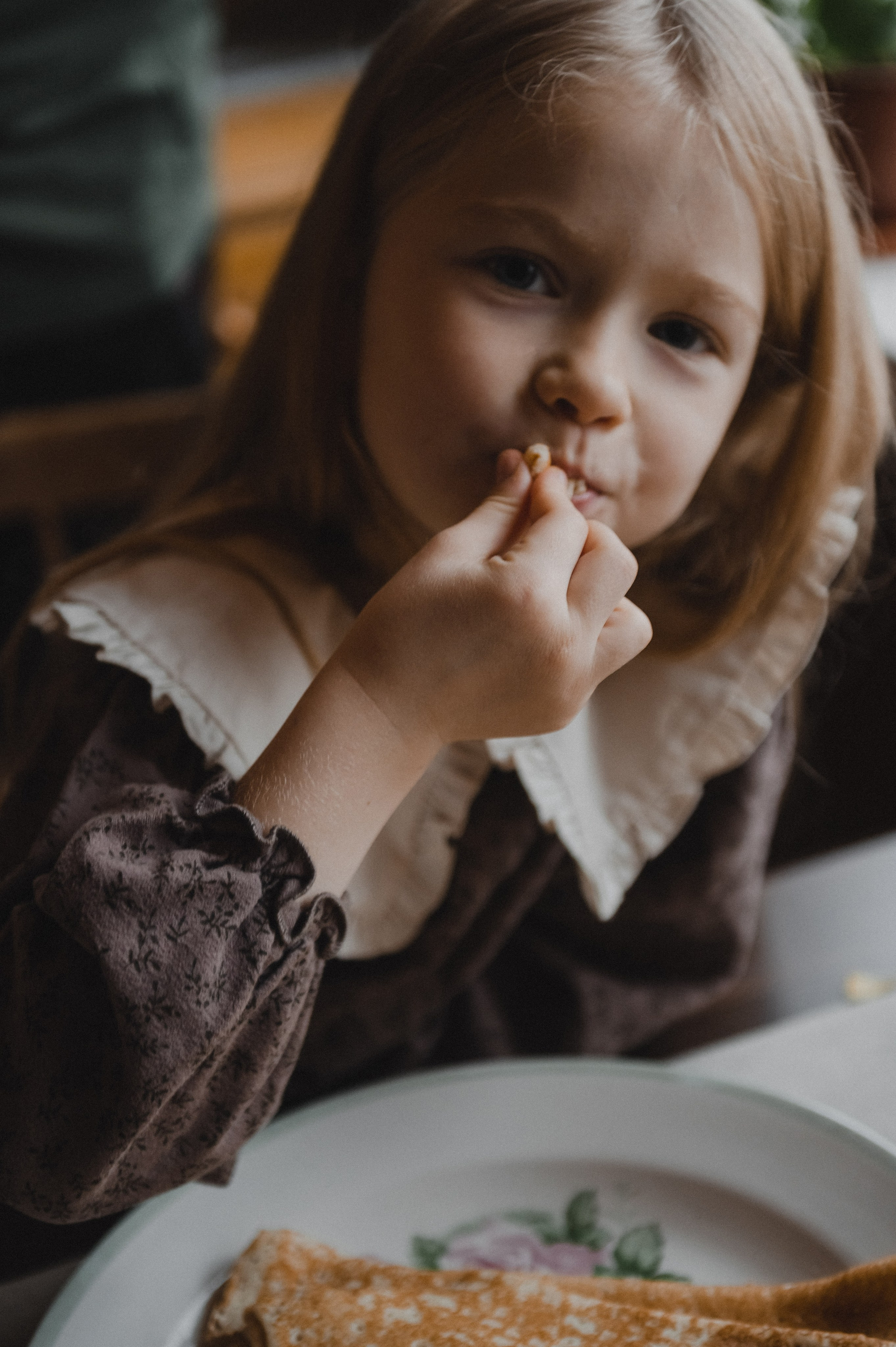 На блины к бабушке🤍. Свадебный и семейный фотограф Катя Шайни