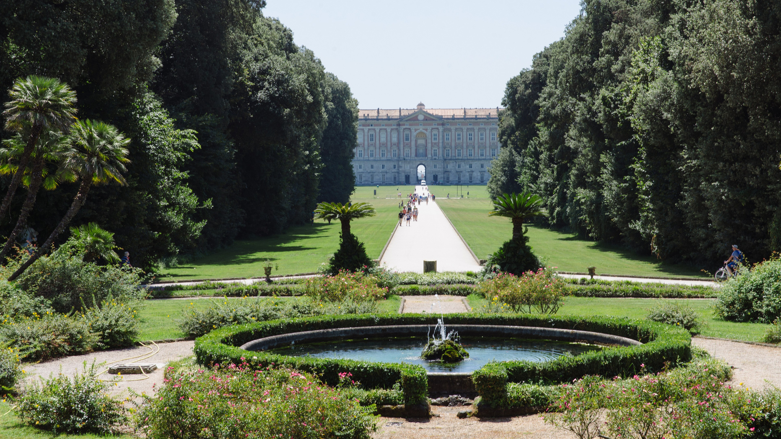 Королевский дворец в Казерте