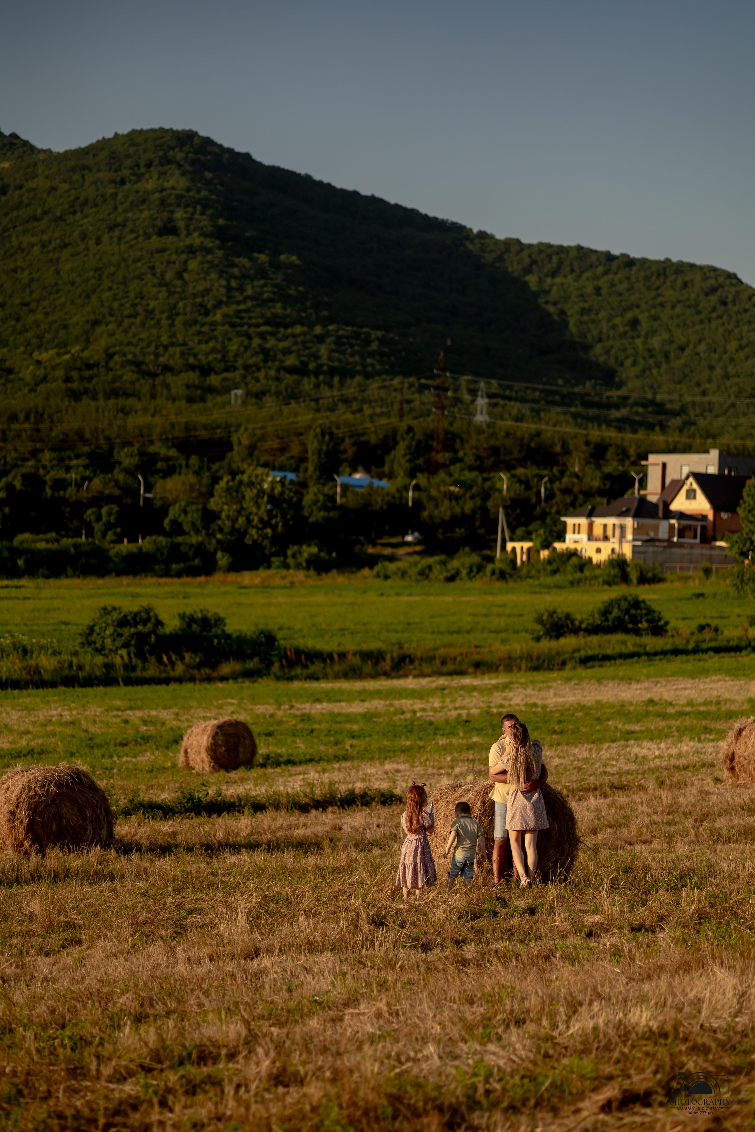 Олег, Аня, Настя и Кирилл. Семейный и портретный фотограф в Геленджике Любовь Бодрова