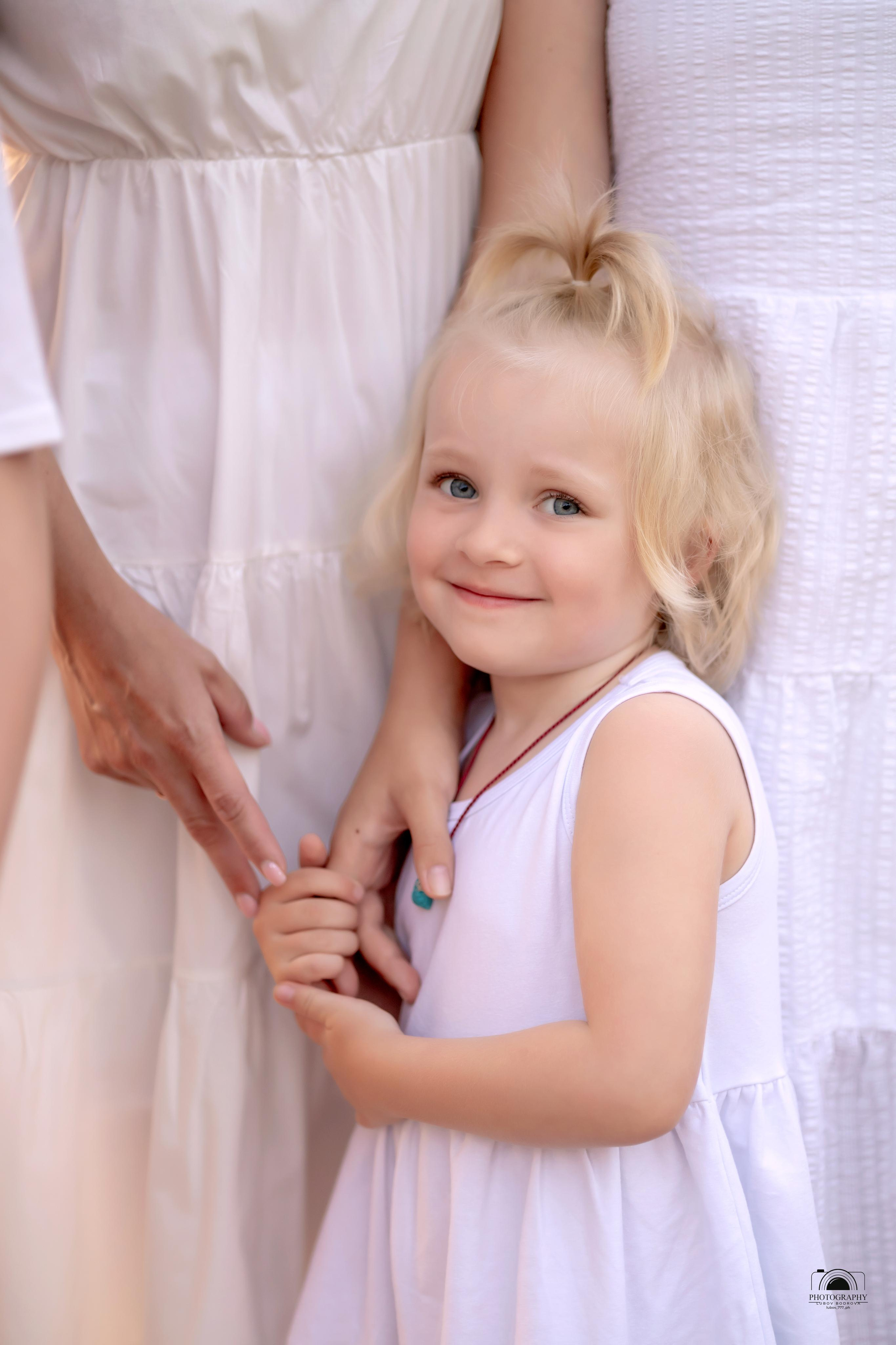 Прекрасный закат в кругу семьи. 17.06.2023. Семейный и портретный фотограф в Геленджике Любовь Бодрова