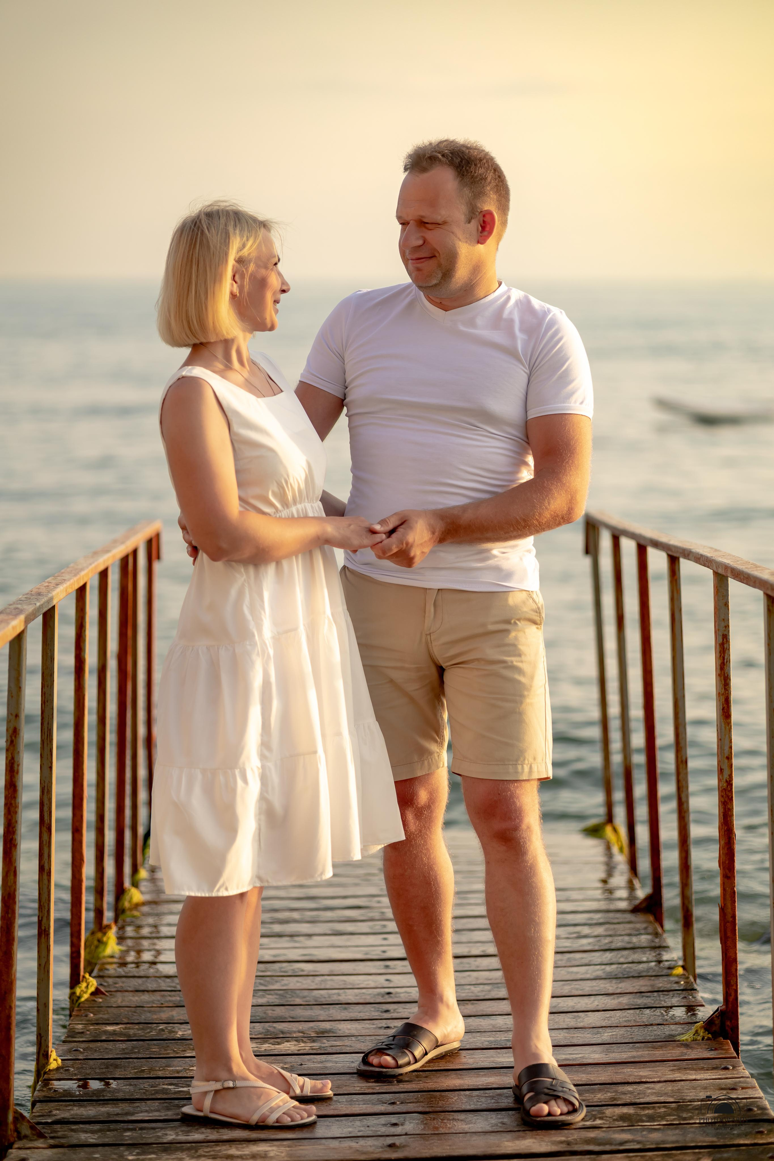 Прекрасный закат в кругу семьи. 17.06.2023. Семейный и портретный фотограф в Геленджике Любовь Бодрова