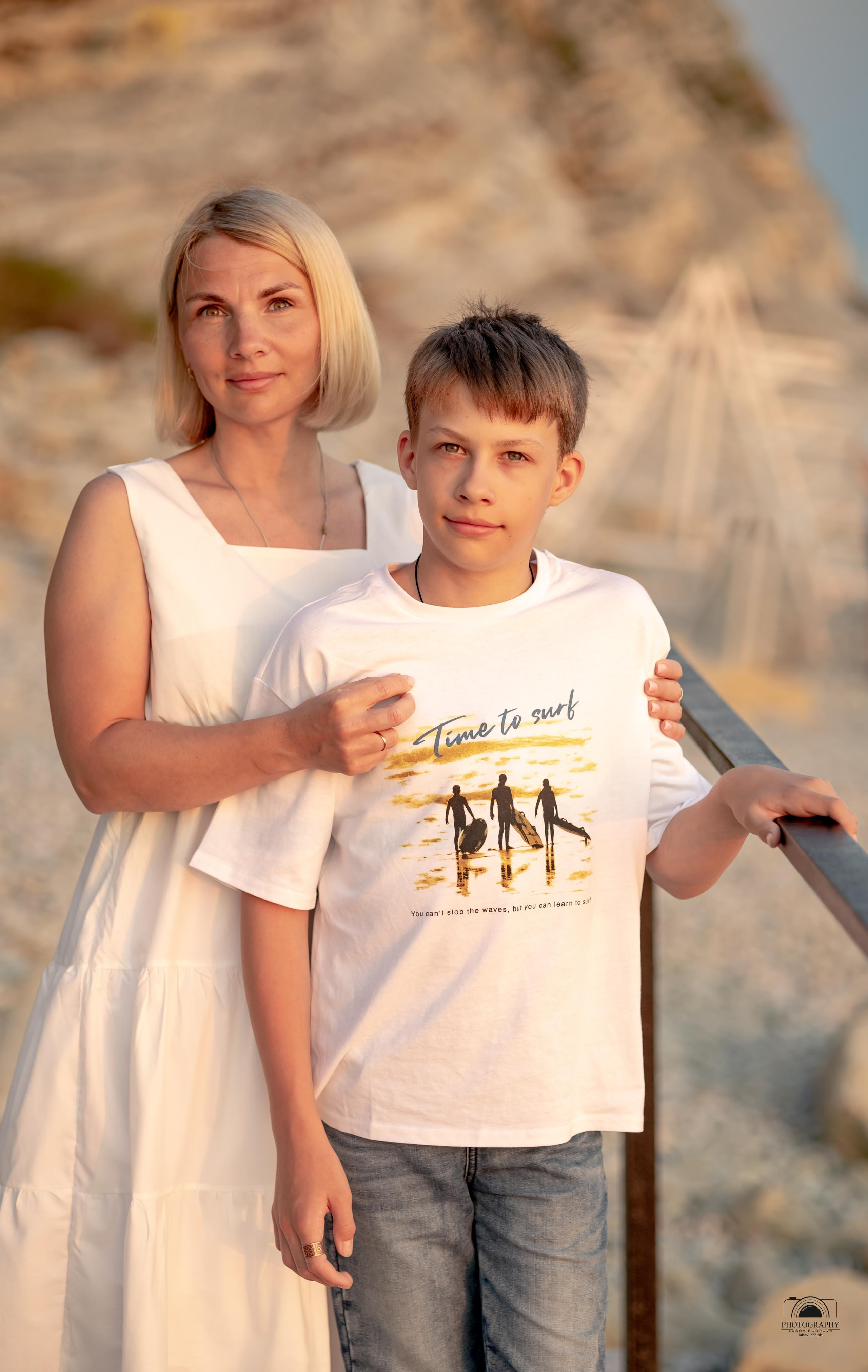 Прекрасный закат в кругу семьи. 17.06.2023. Семейный и портретный фотограф в Геленджике Любовь Бодрова