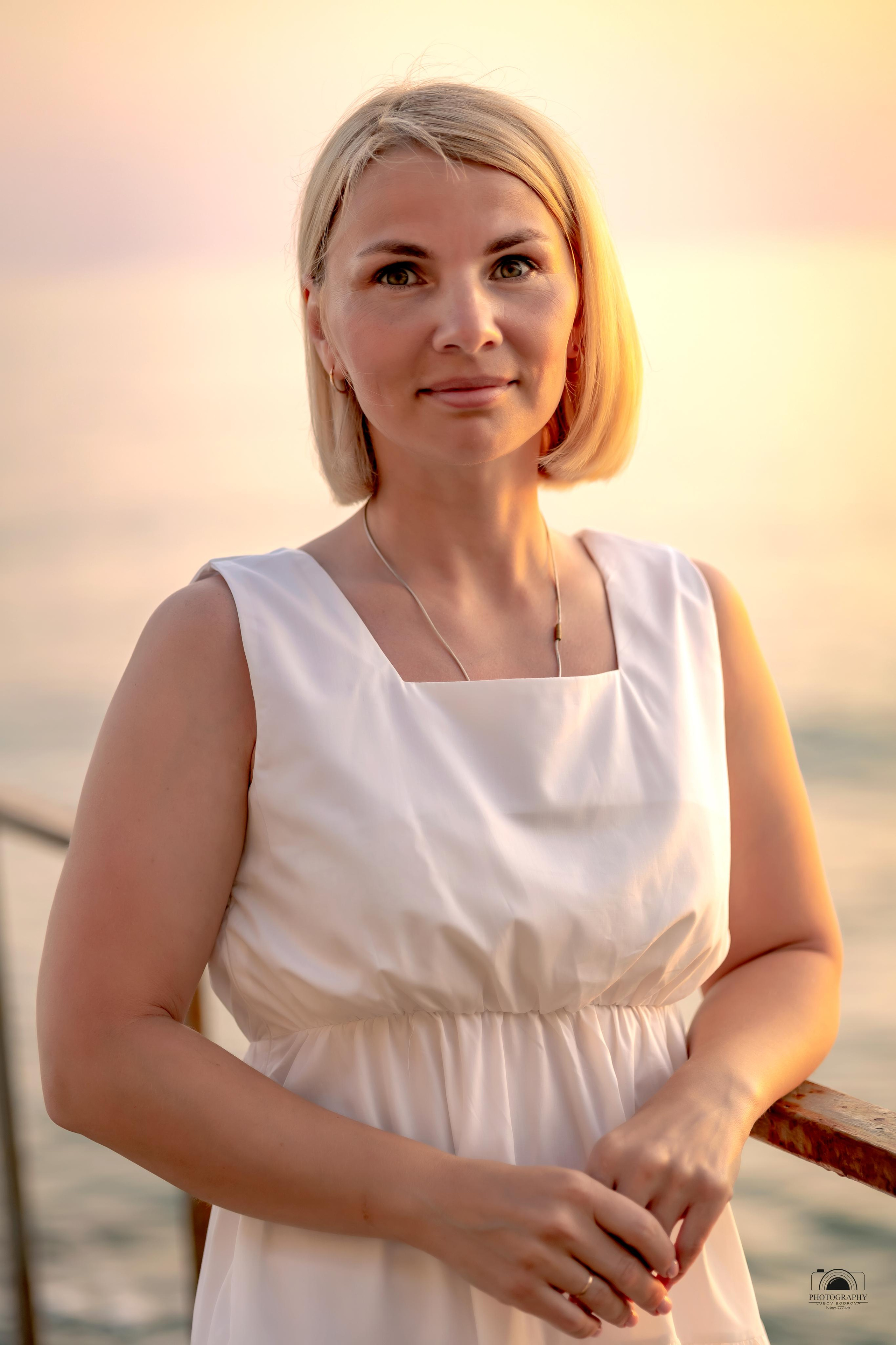 Прекрасный закат в кругу семьи. 17.06.2023. Семейный и портретный фотограф в Геленджике Любовь Бодрова