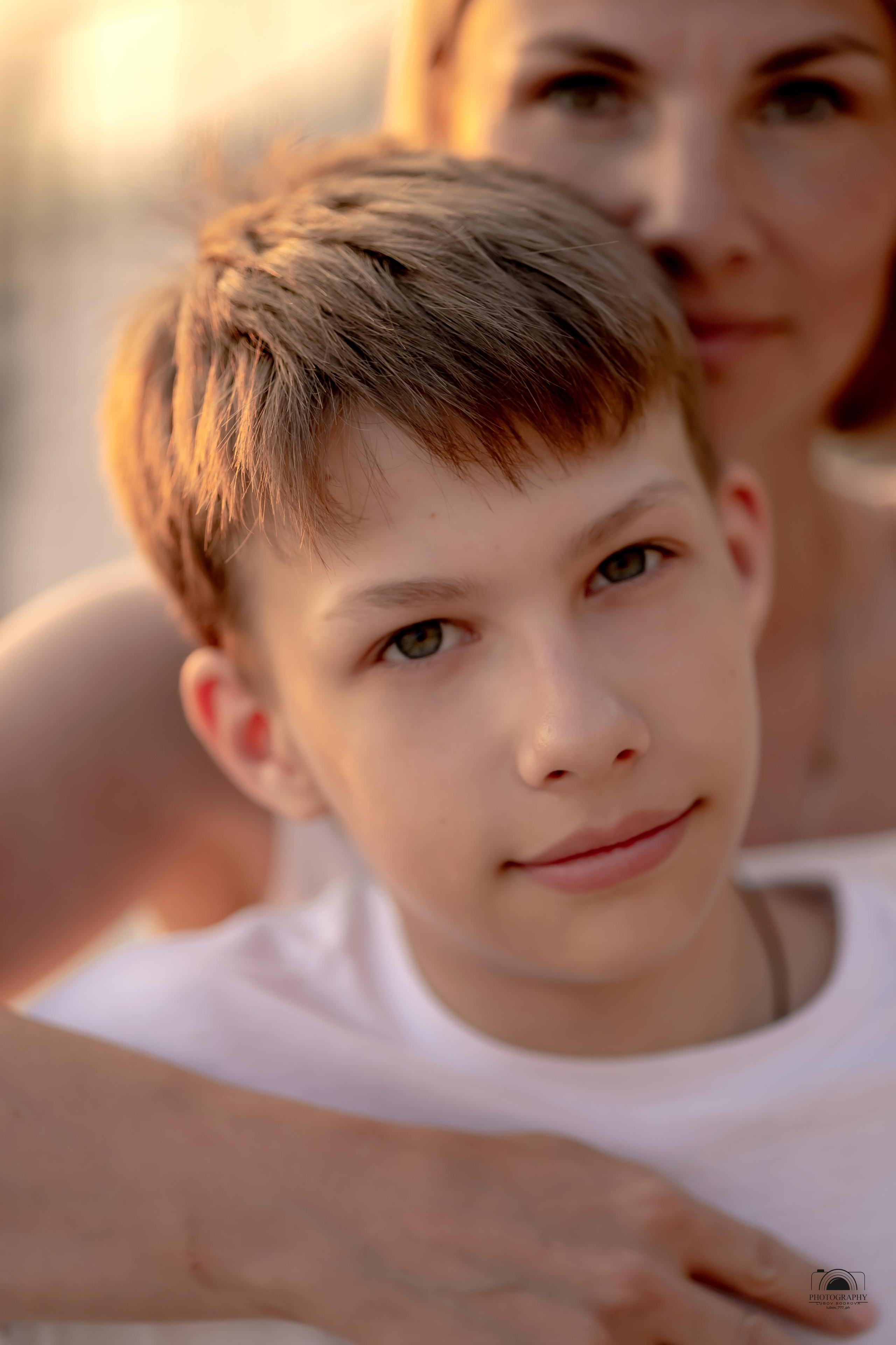 Прекрасный закат в кругу семьи. 17.06.2023. Семейный и портретный фотограф в Геленджике Любовь Бодрова