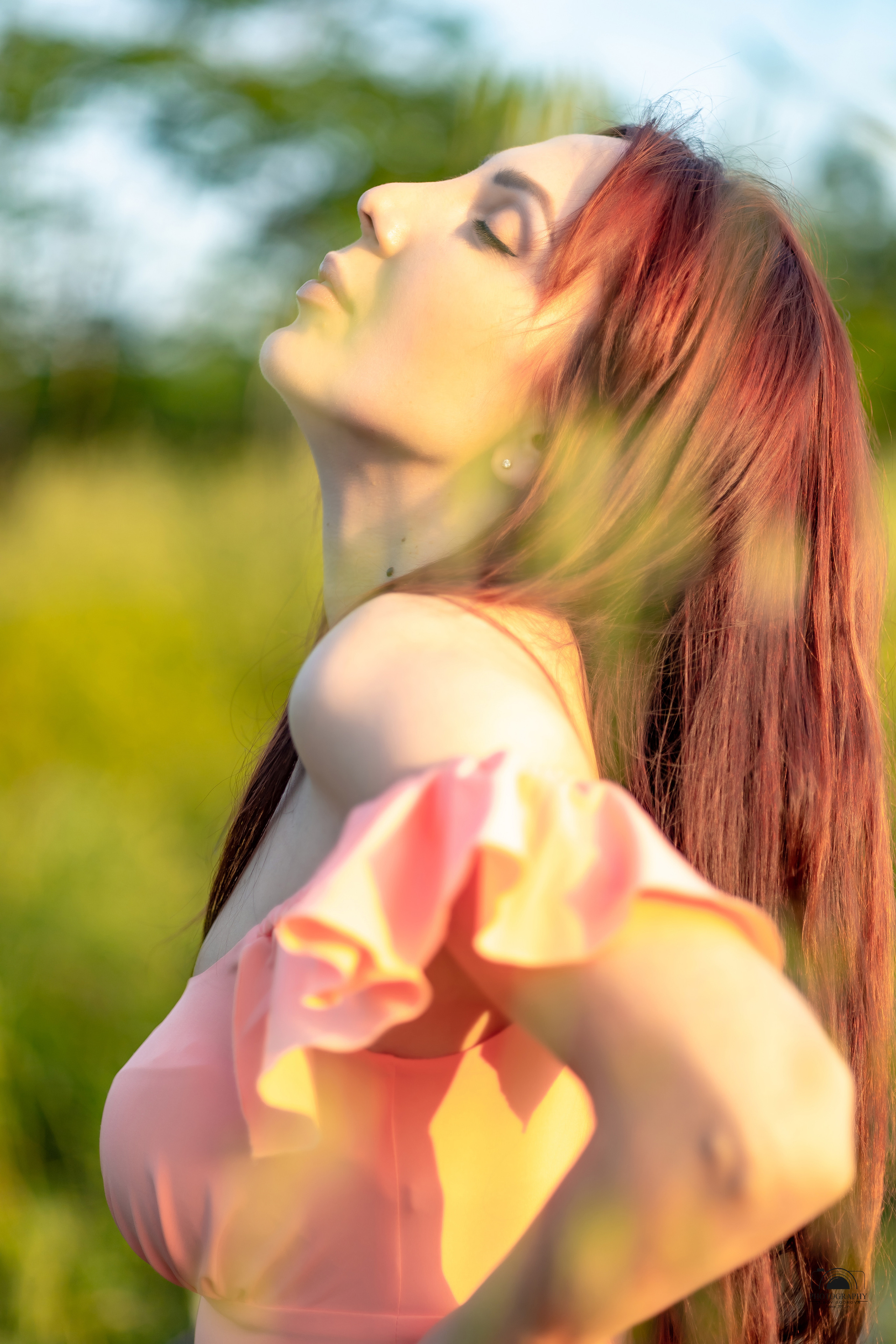 Маргарита. Закат в поле. Семейный и портретный фотограф в Геленджике Любовь Бодрова