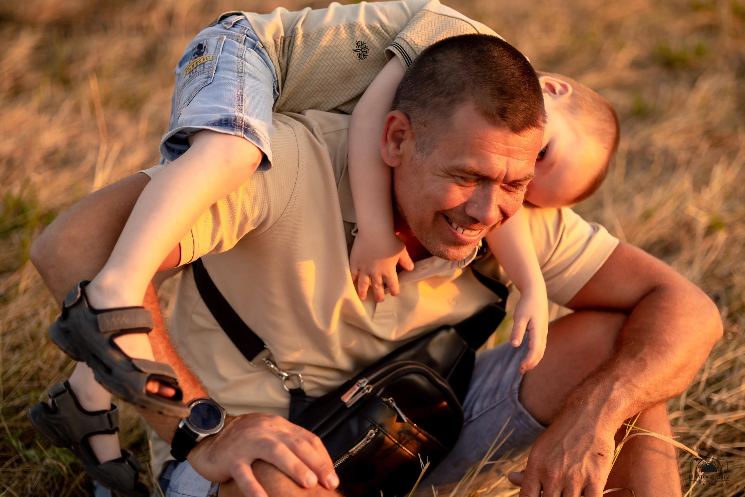 Олег, Аня, Настя и Кирилл. Семейный и портретный фотограф в Геленджике Любовь Бодрова
