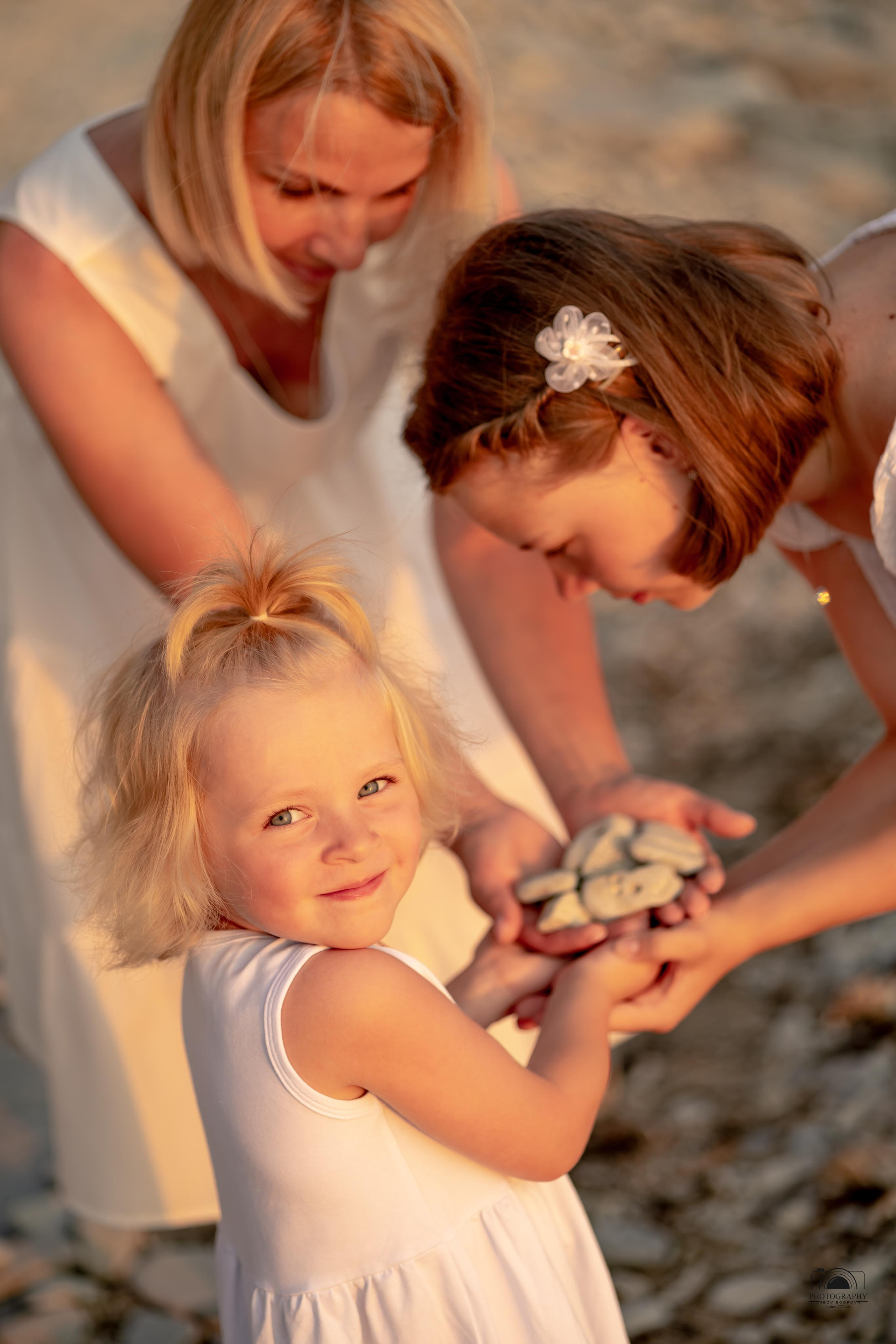 Прекрасный закат в кругу семьи. 17.06.2023. Семейный и портретный фотограф в Геленджике Любовь Бодрова