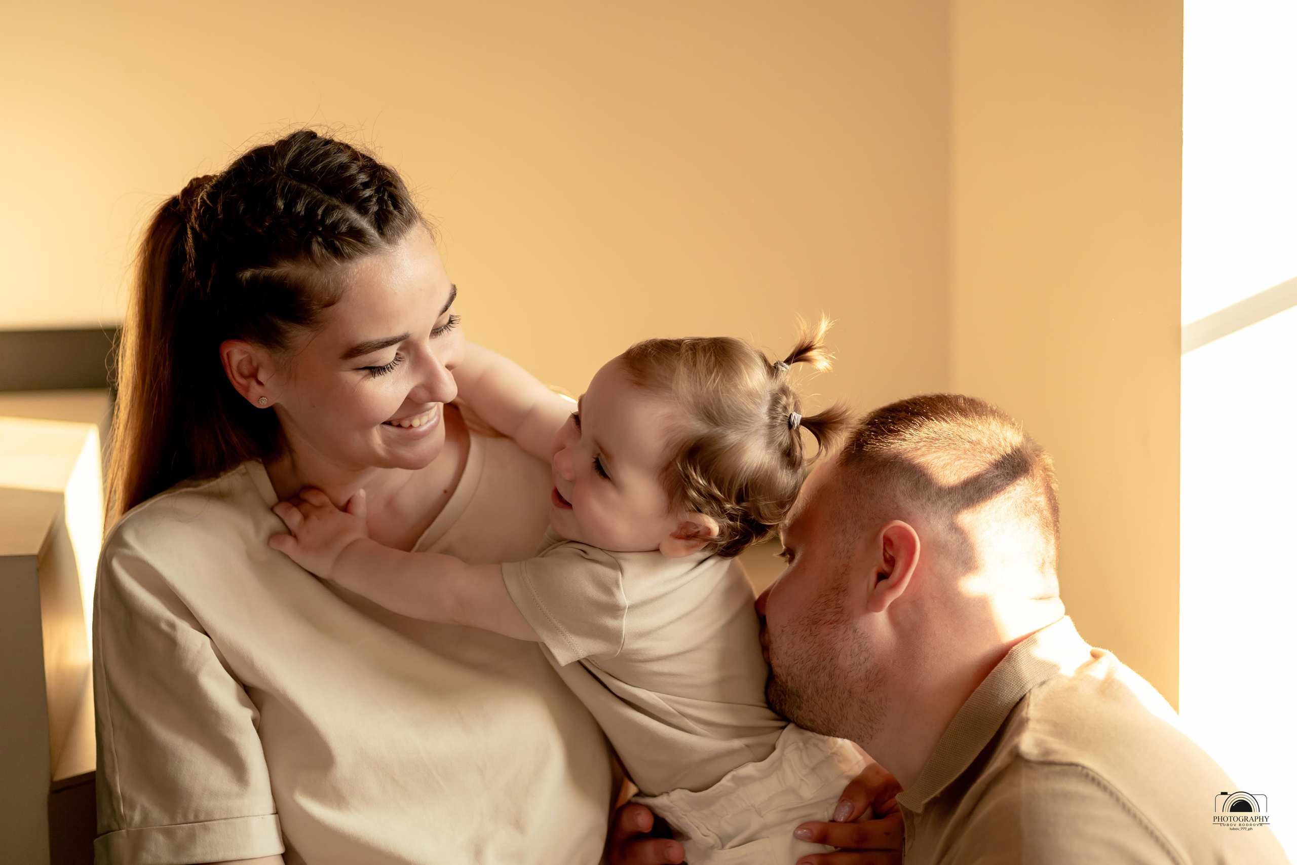 Владимир, Алина и Мирослава 12.06.2023. Семейный и портретный фотограф в Геленджике Любовь Бодрова