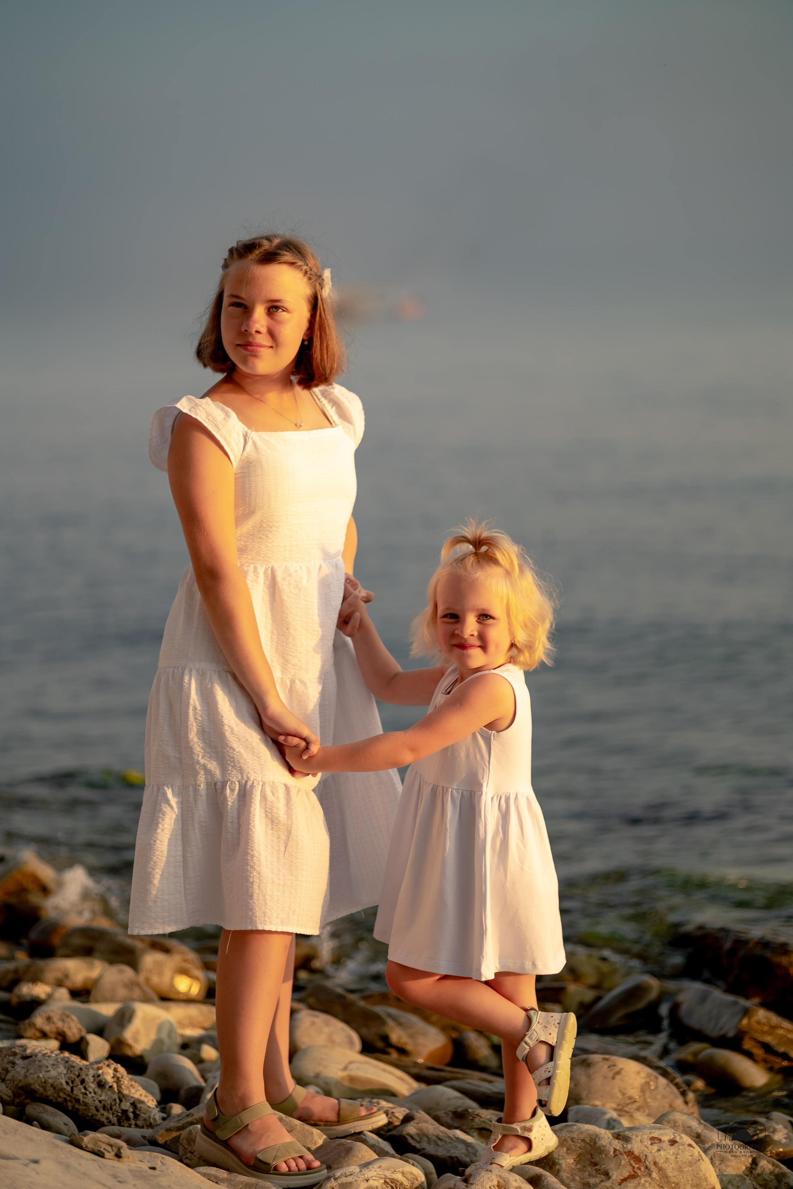 Прекрасный закат в кругу семьи. 17.06.2023. Семейный и портретный фотограф в Геленджике Любовь Бодрова