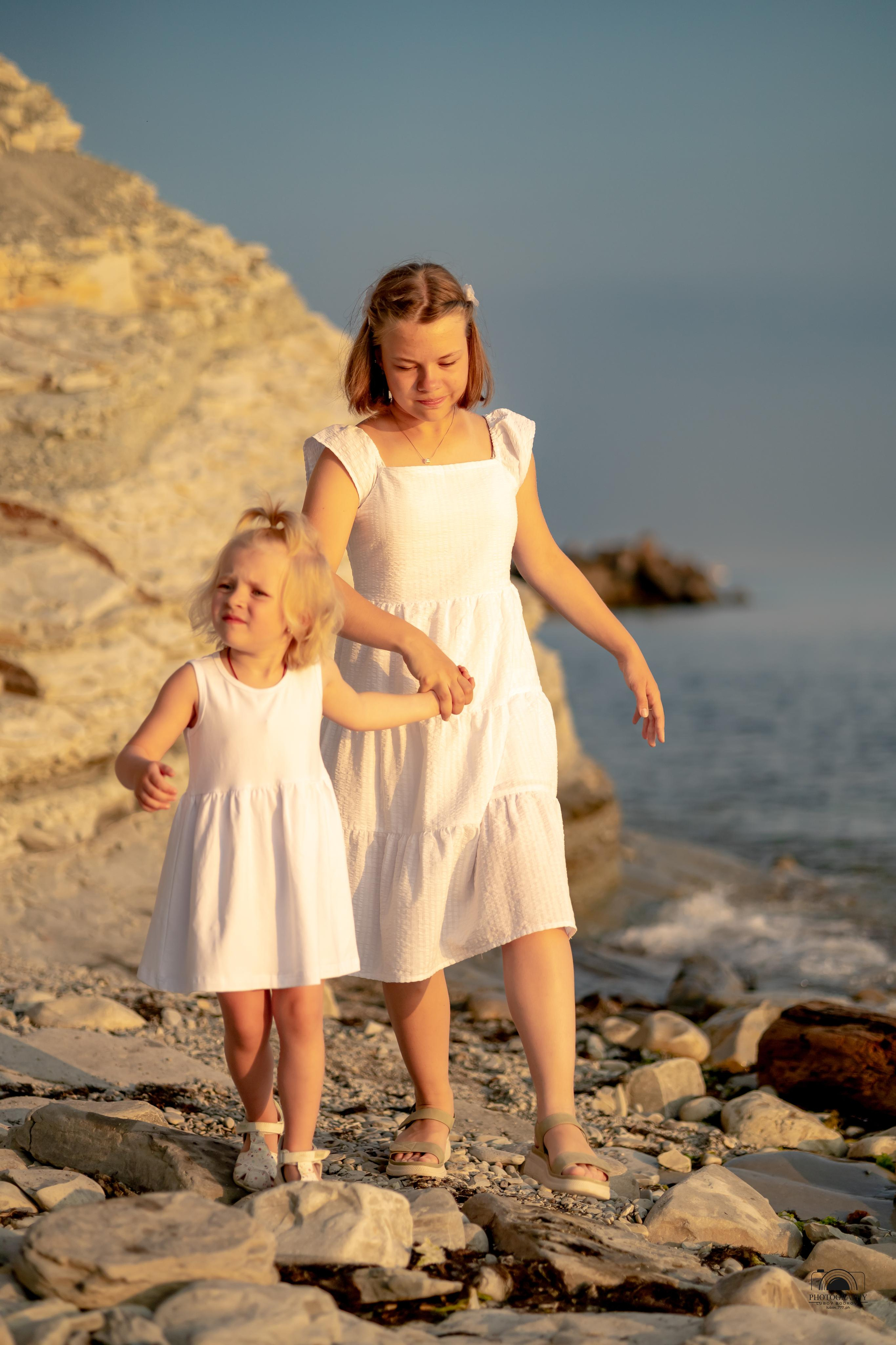 Прекрасный закат в кругу семьи. 17.06.2023. Семейный и портретный фотограф в Геленджике Любовь Бодрова