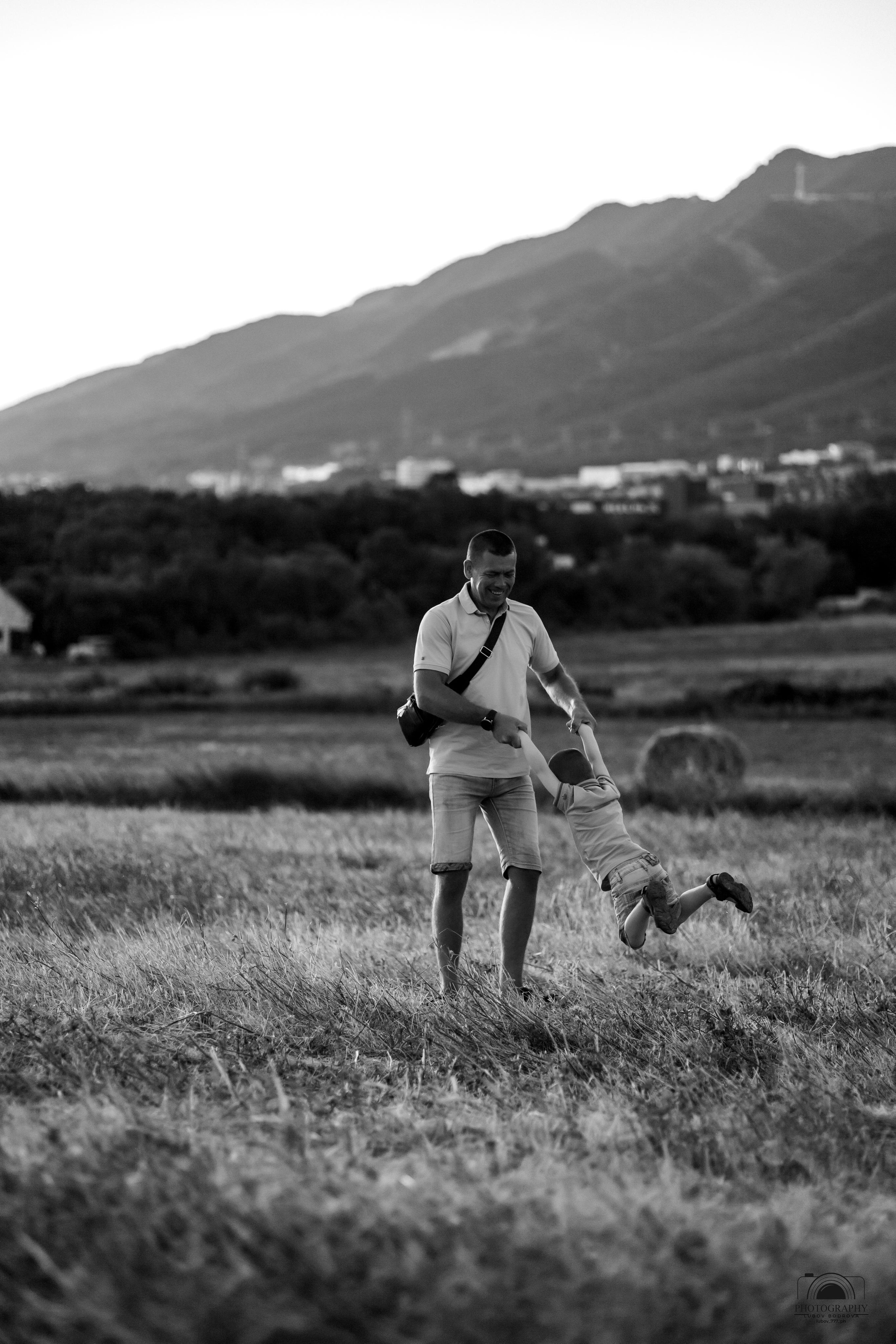 Олег, Аня, Настя и Кирилл. Семейный и портретный фотограф в Геленджике Любовь Бодрова