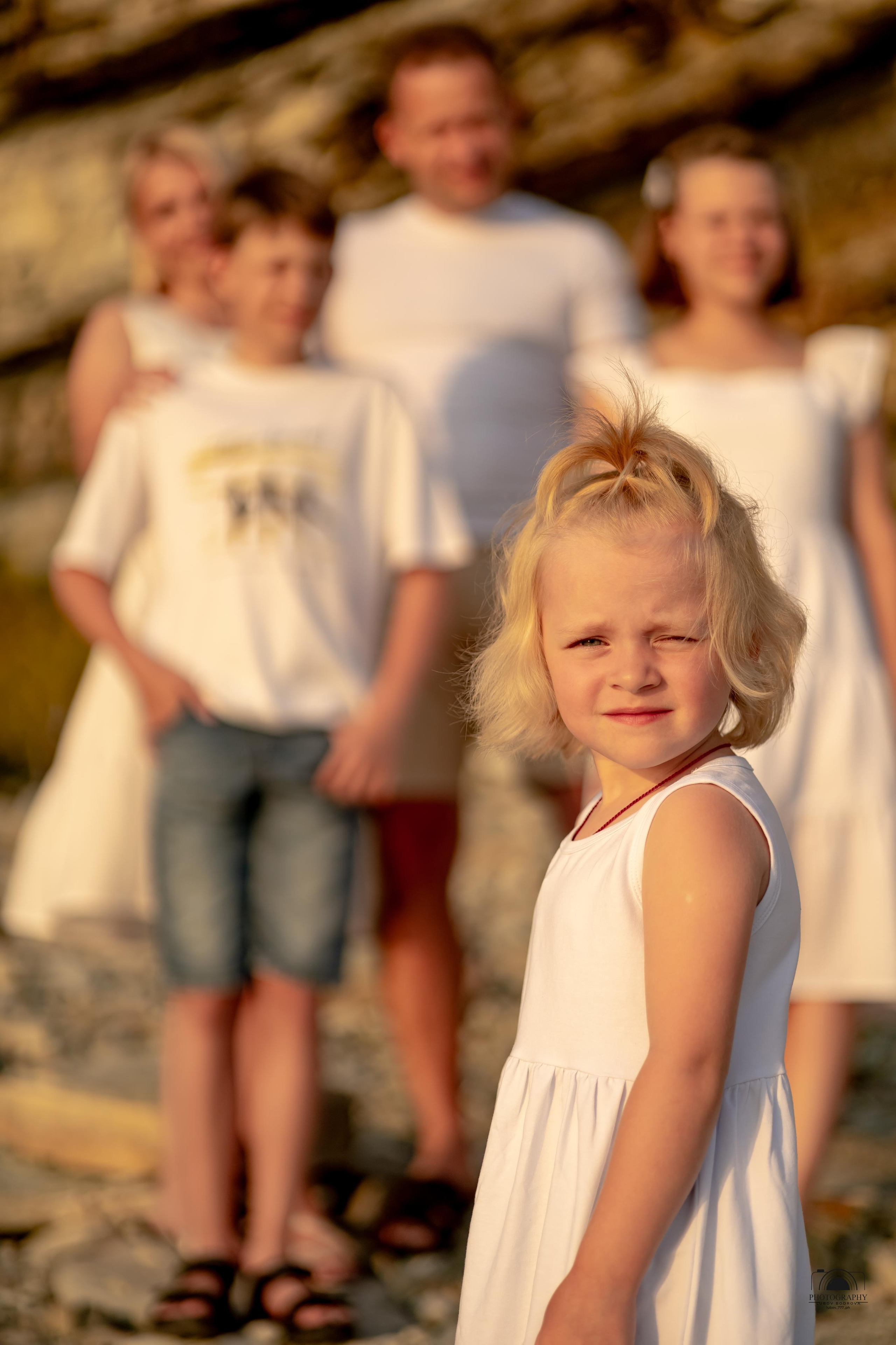 Прекрасный закат в кругу семьи. 17.06.2023. Семейный и портретный фотограф в Геленджике Любовь Бодрова