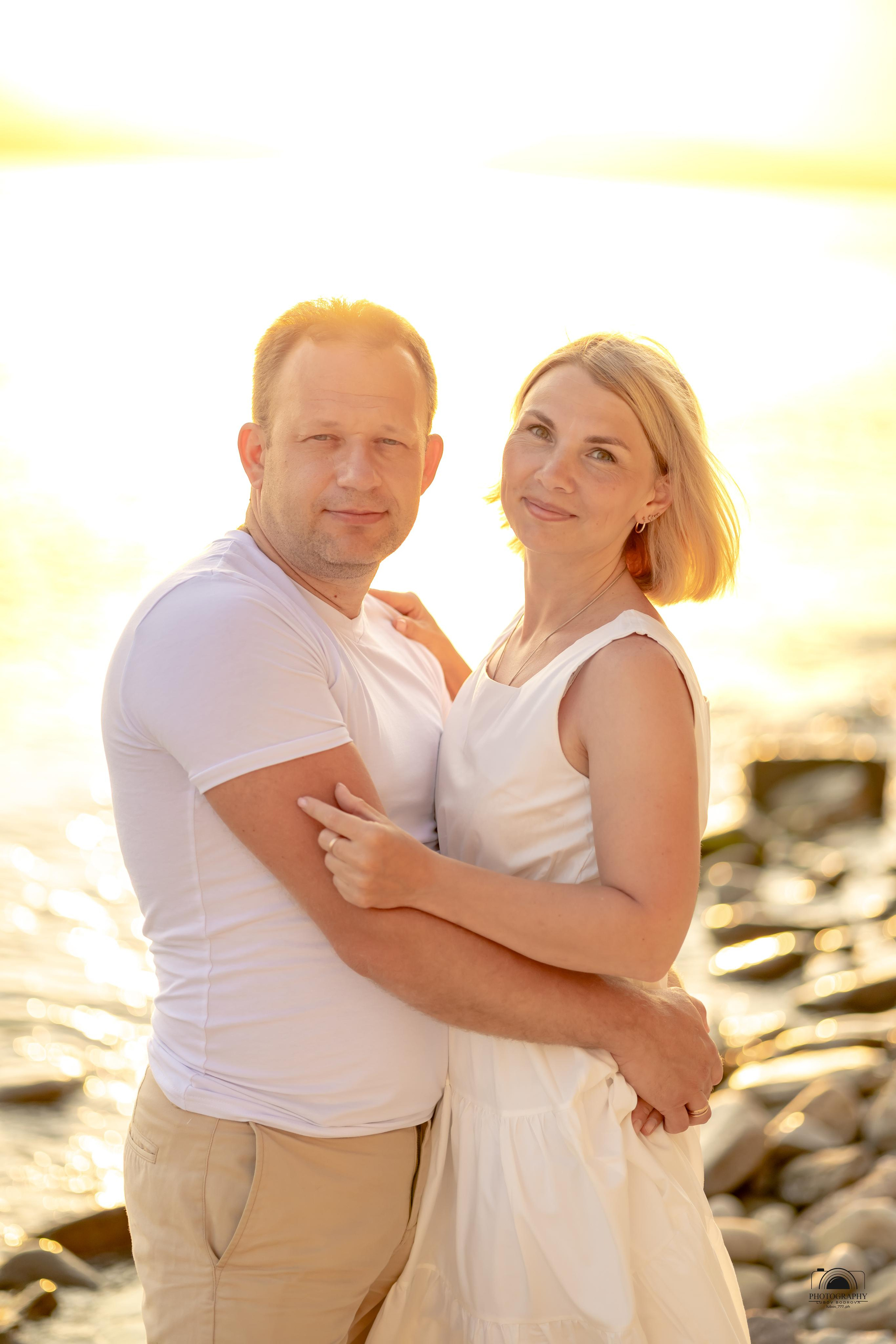 Прекрасный закат в кругу семьи. 17.06.2023. Семейный и портретный фотограф в Геленджике Любовь Бодрова