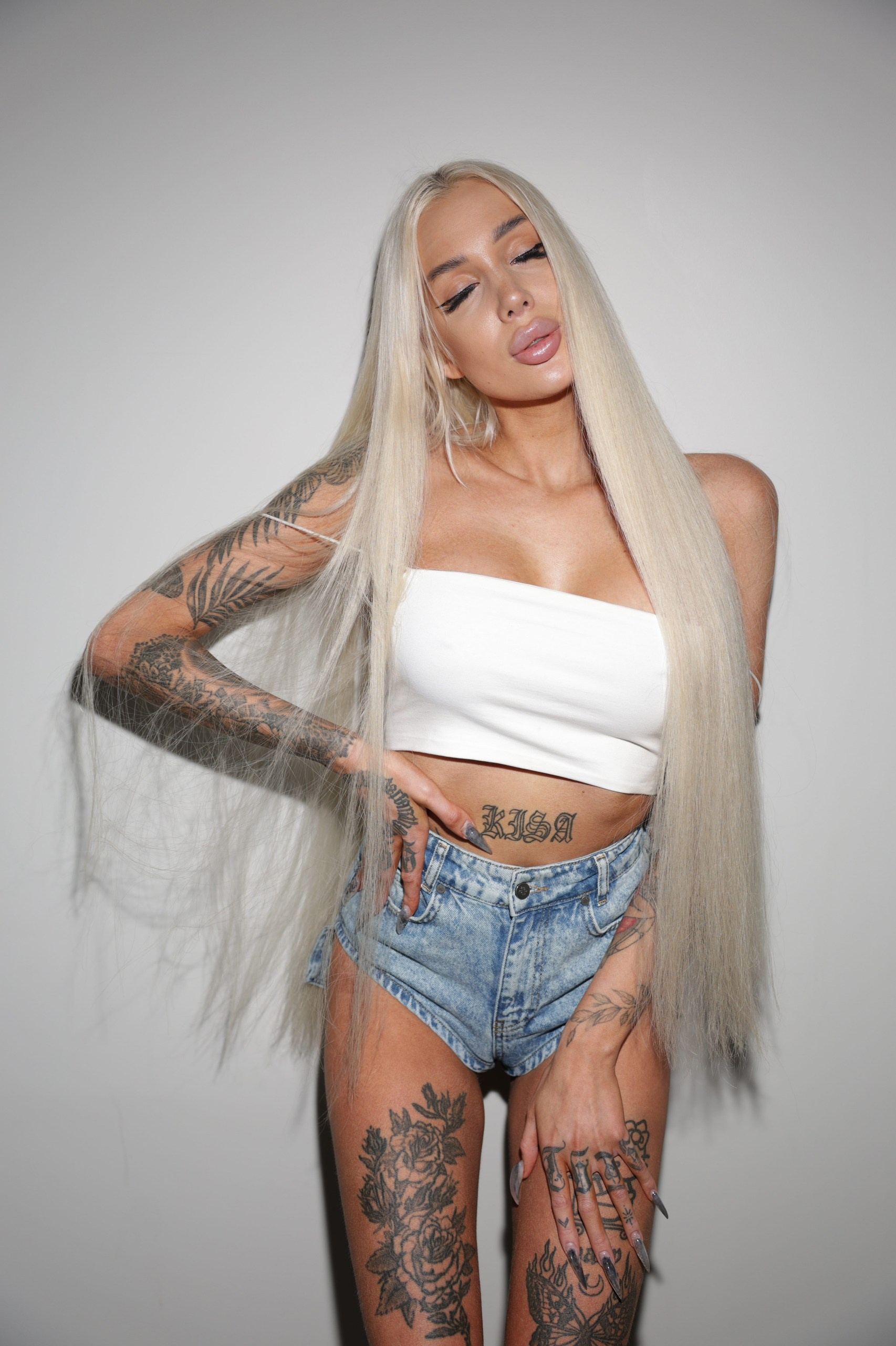 Body 18+. Retusher Maryia Buhai