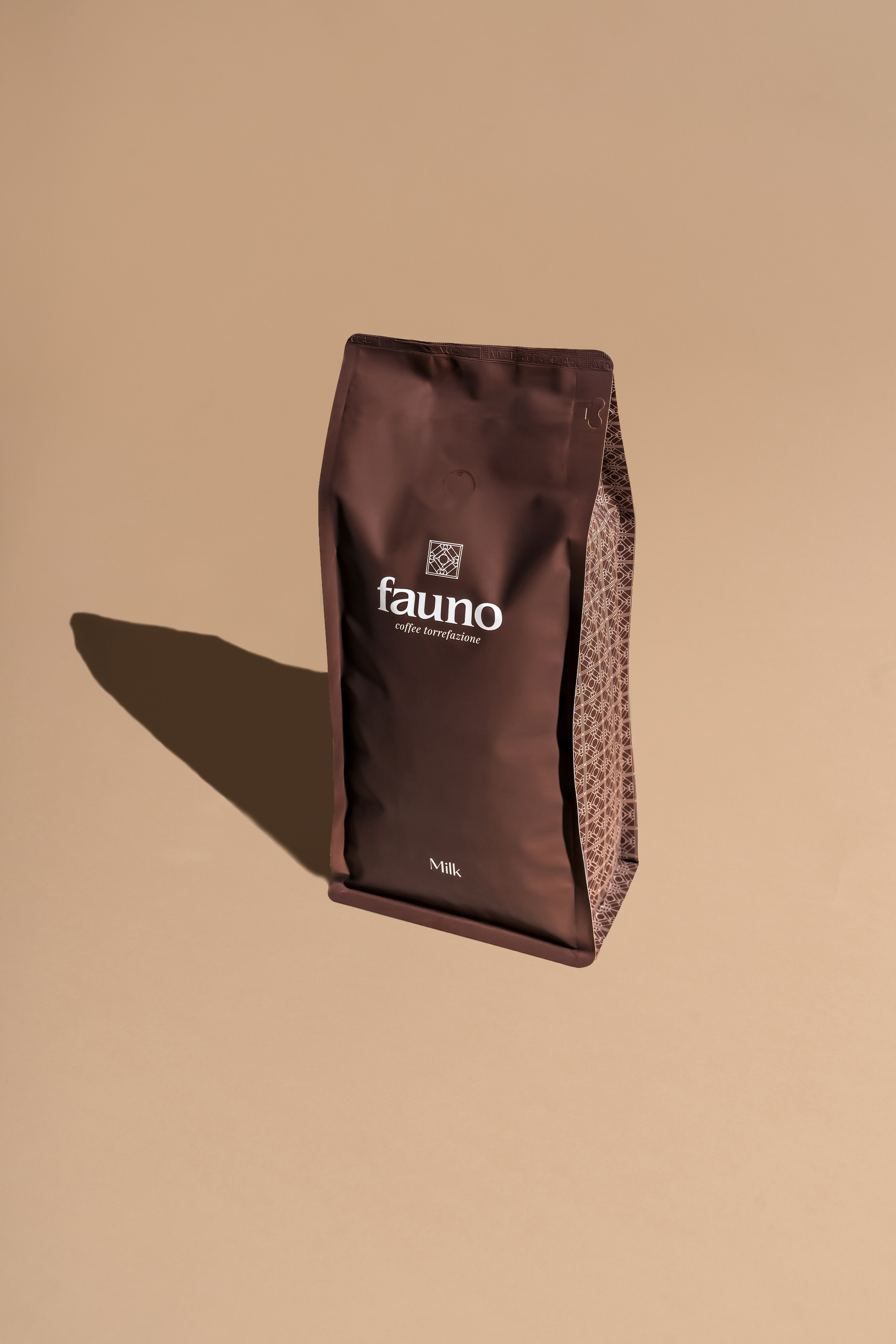 Предметная фотосъёмка для кофейной компании Fauno. Фотограф Илья К. в Москве