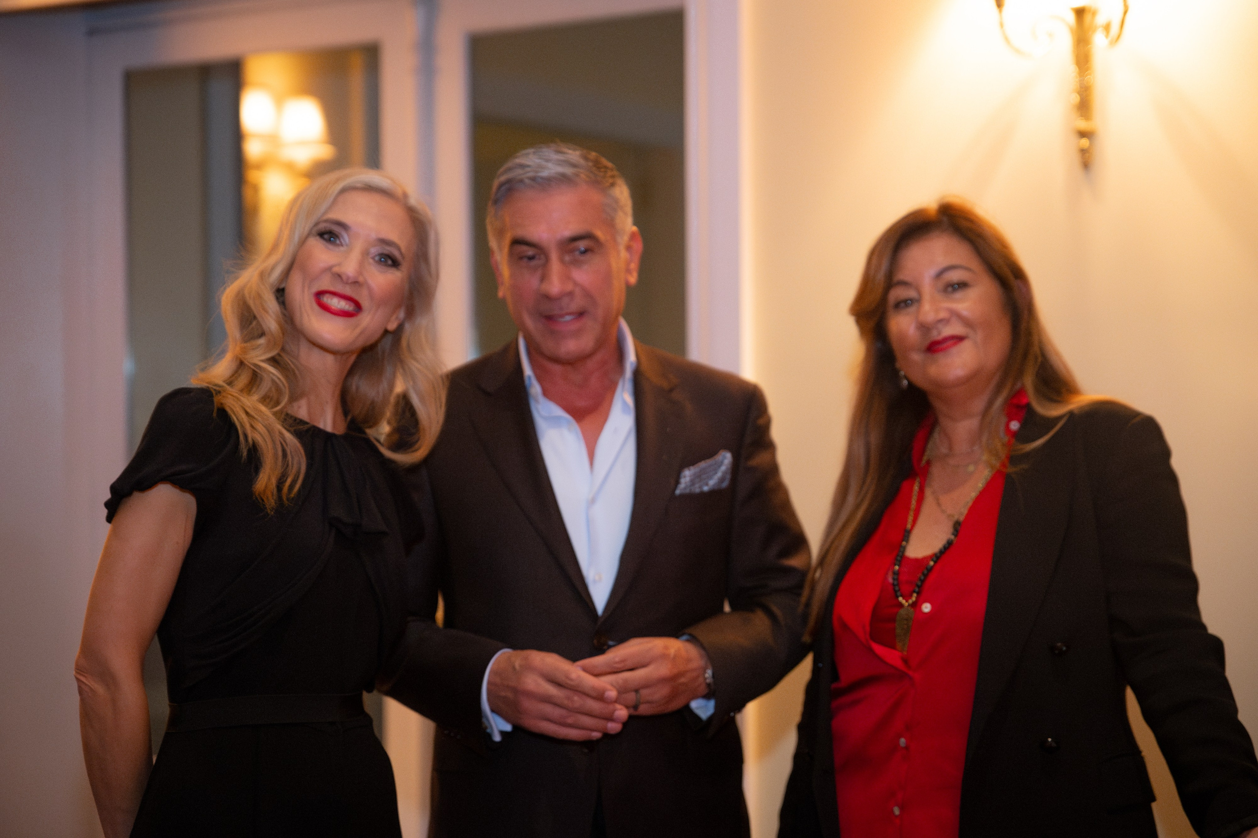 EUGÉNIO CAMPOS IN YEATMAN. Anastasiia Antoniuk portrait, family and couple photographer, Portugal