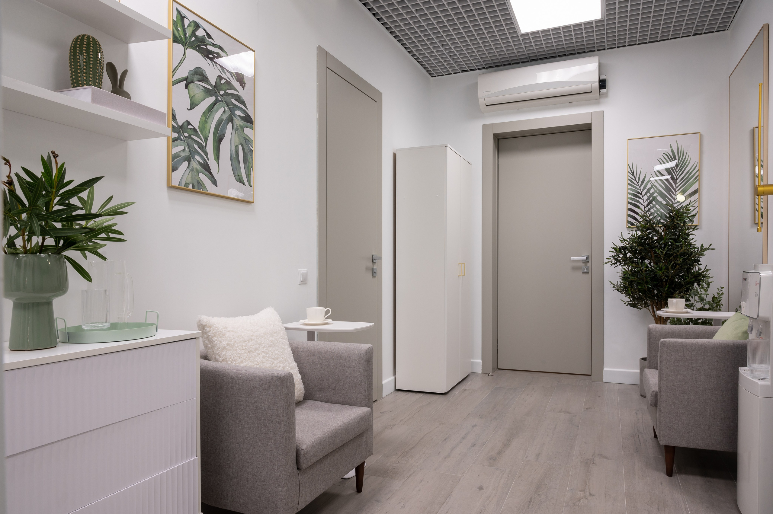 Студия лазерной эпиляции CACTUS. Интерьерный фотограф в Сочи Элина Габриелян