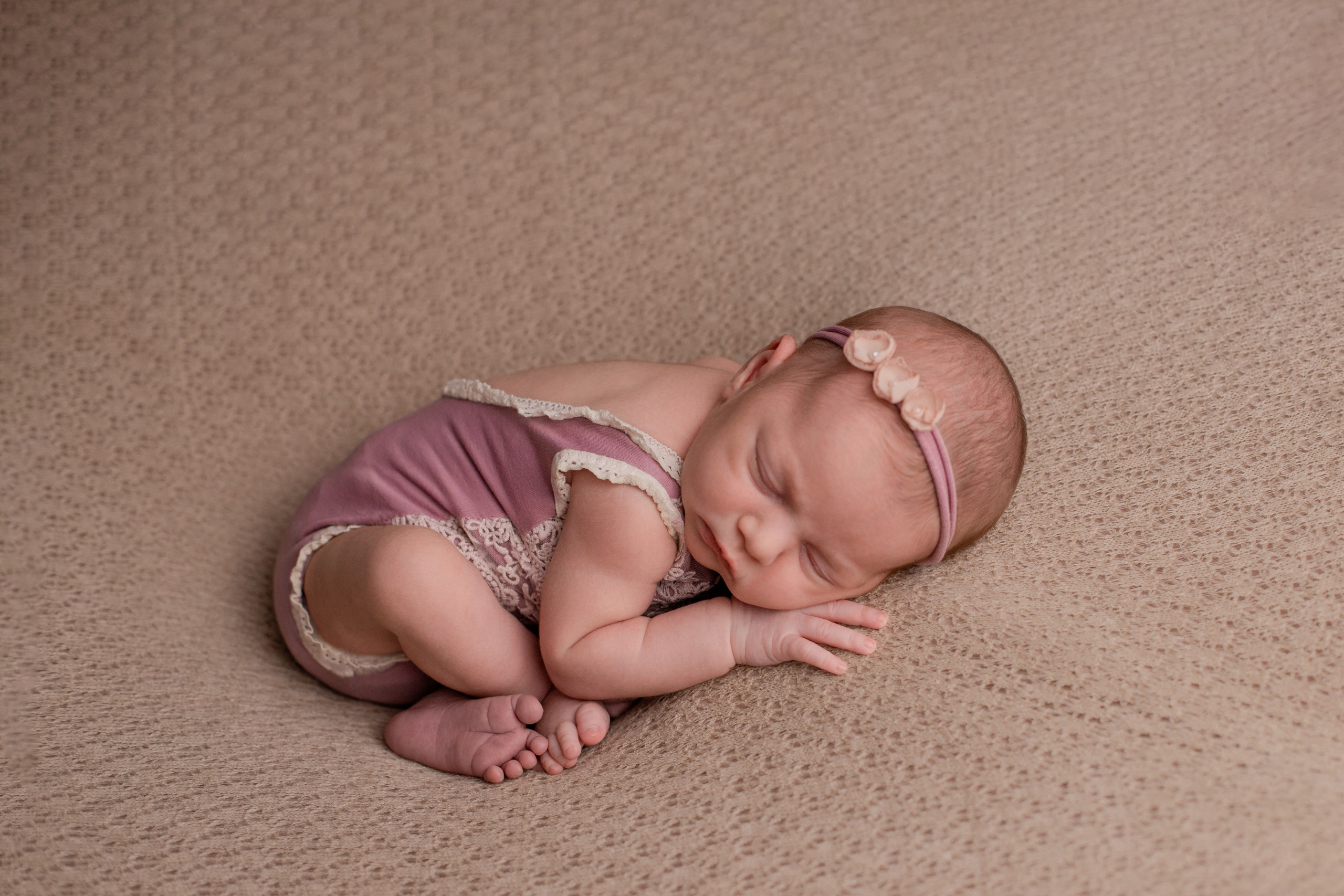 Малышка Аделина (11 дней). Фотограф в Северском районе| г. Краснодар Алена Заливчая